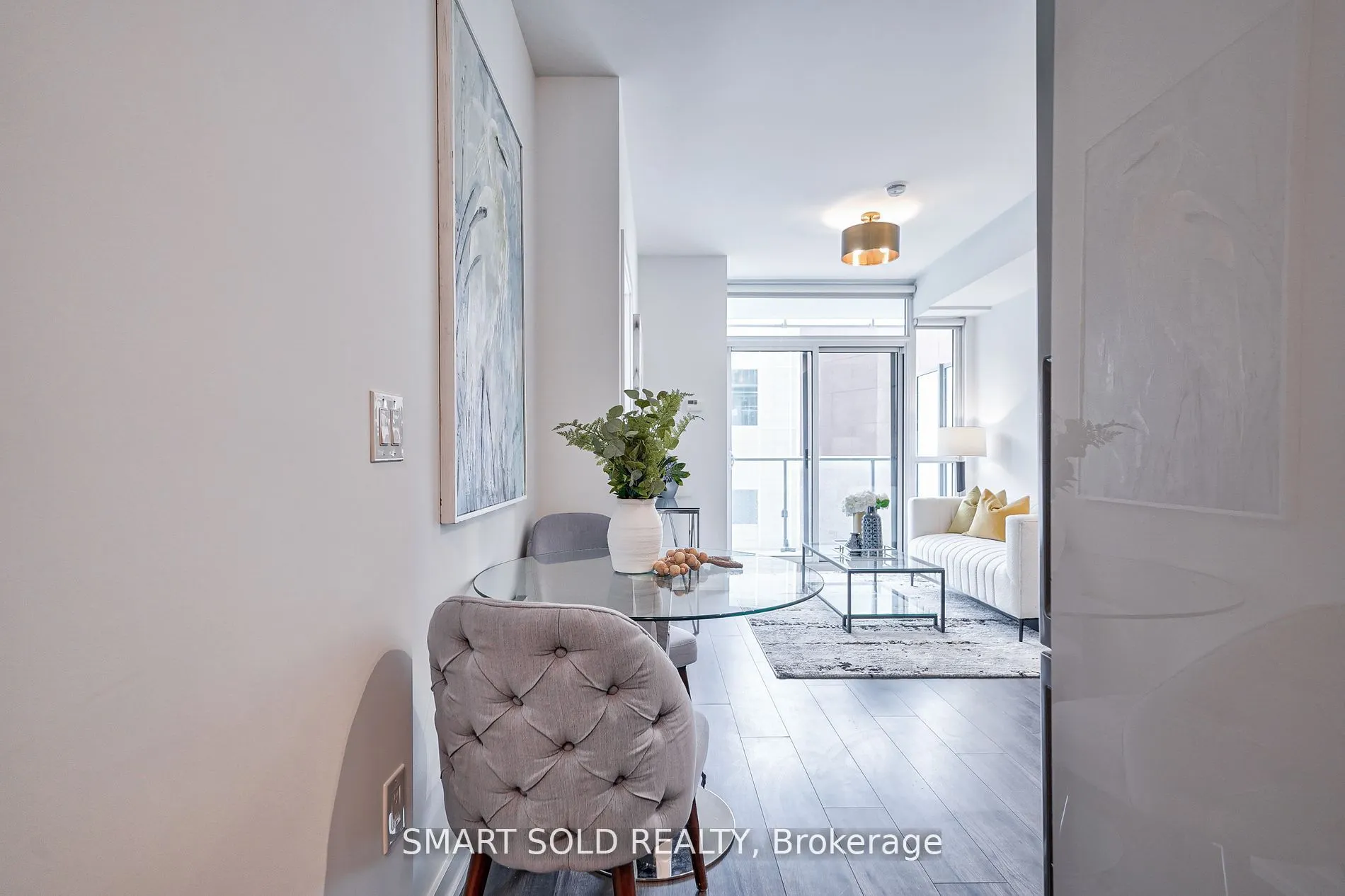10 De Boers Drive, #302
