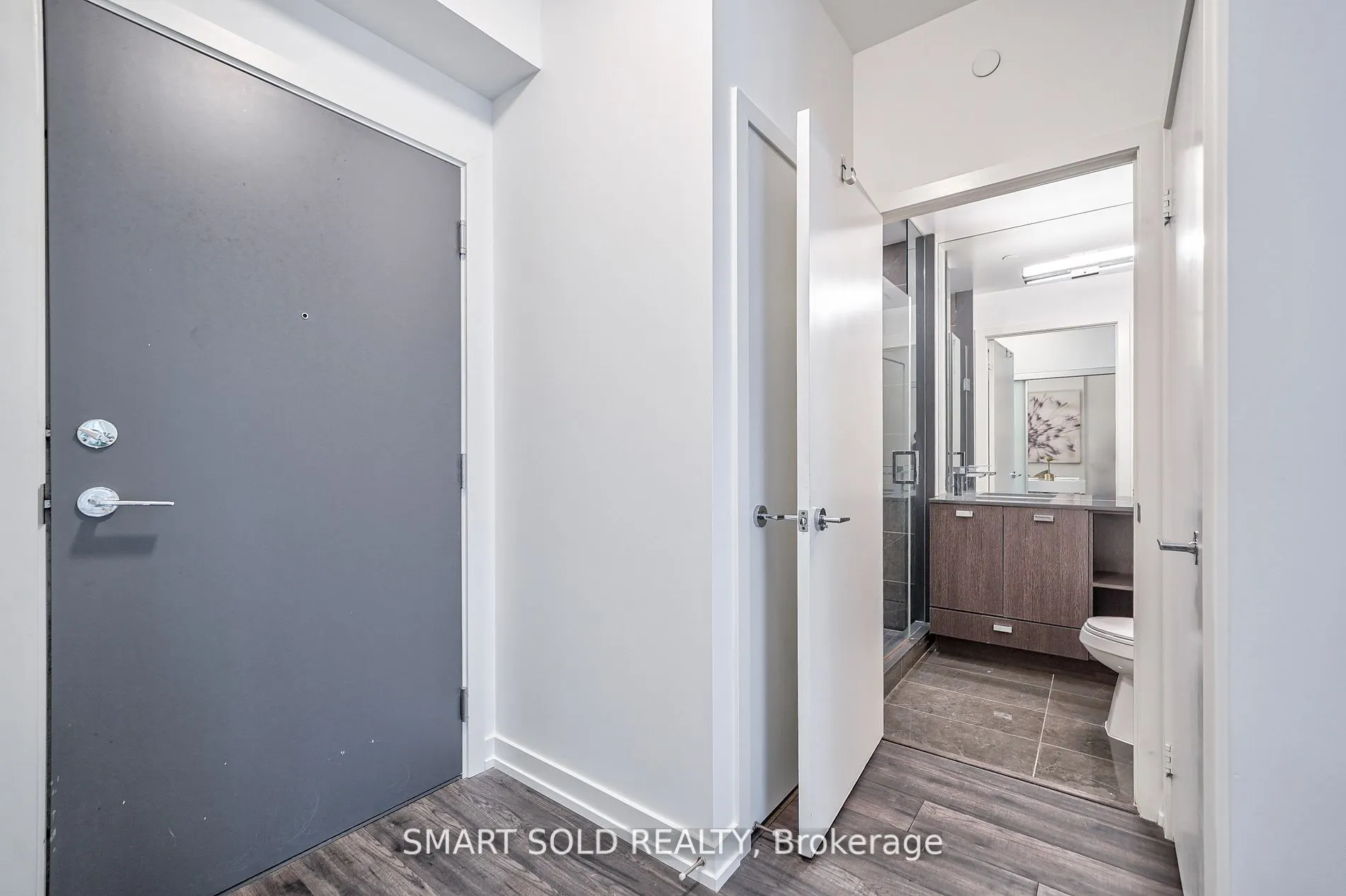 10 De Boers Drive, #302
