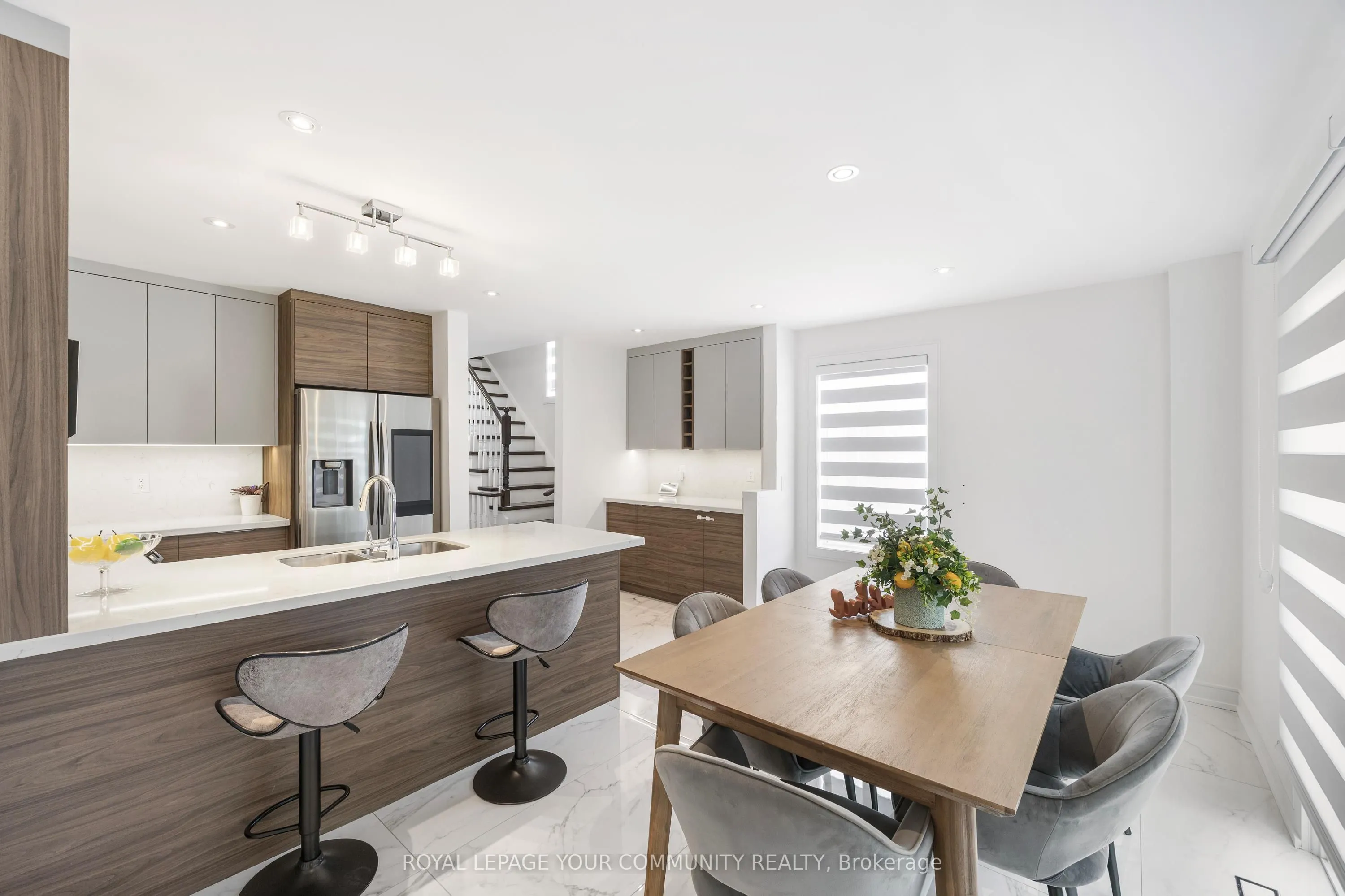 3020 Cedarglen Gate, #17