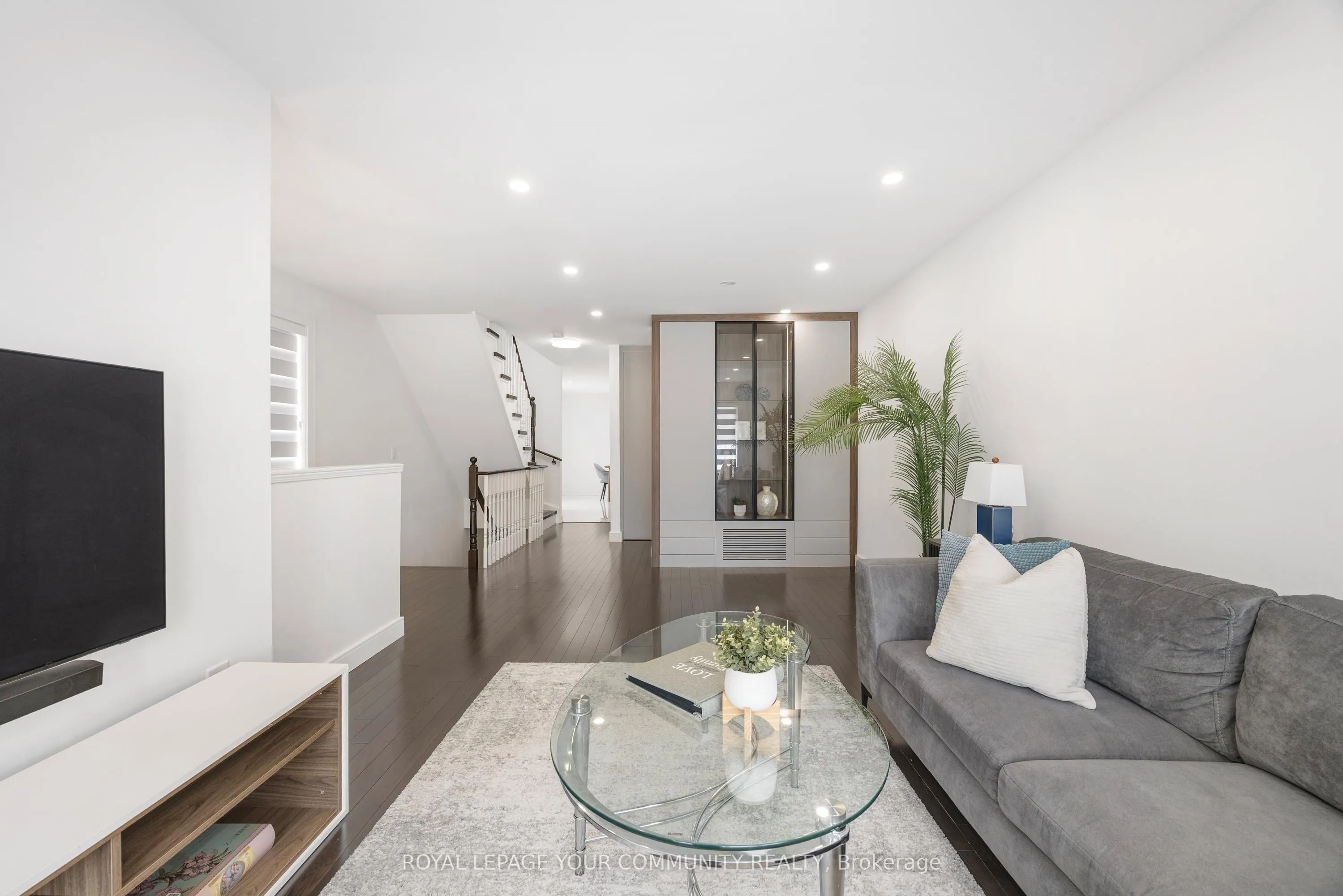 3020 Cedarglen Gate, #17