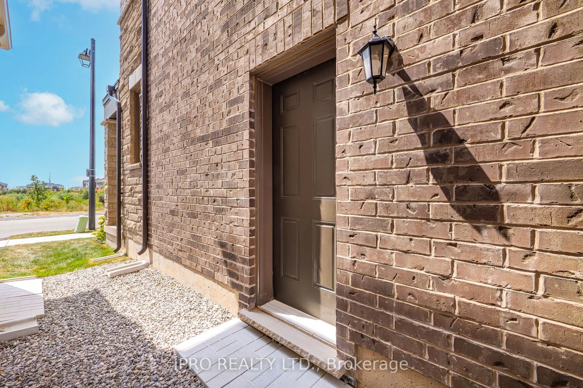 1297 Manitou Way