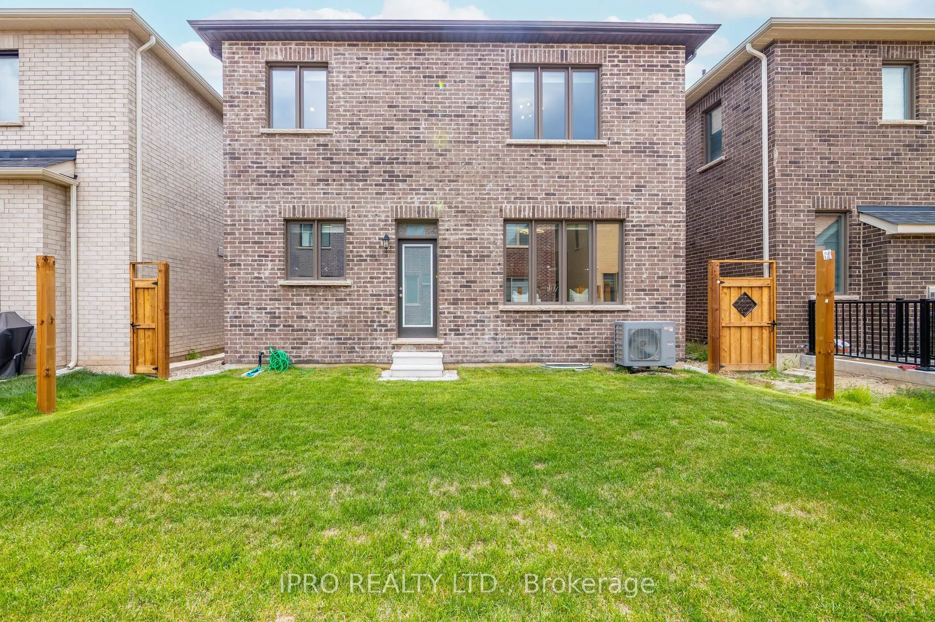 1297 Manitou Way