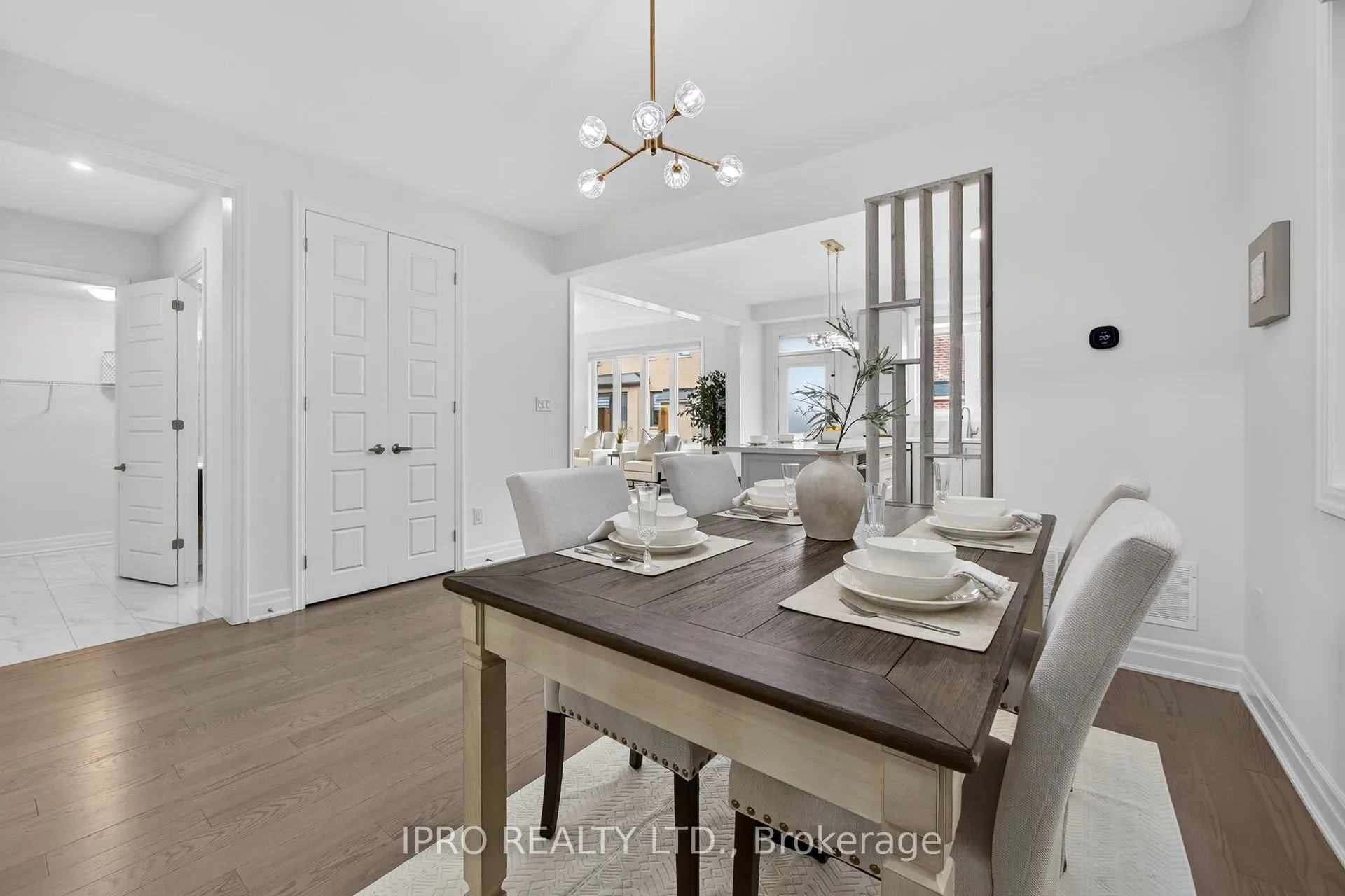 1297 Manitou Way