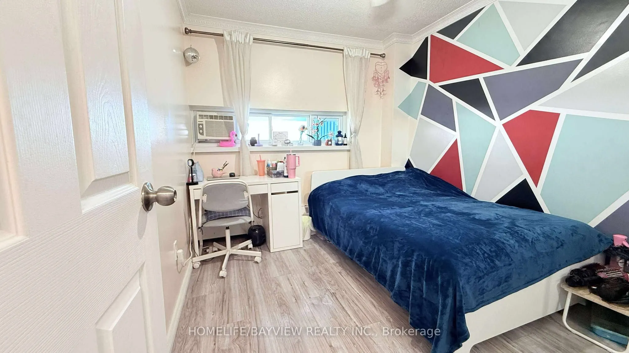 4645 Jane Street, #909