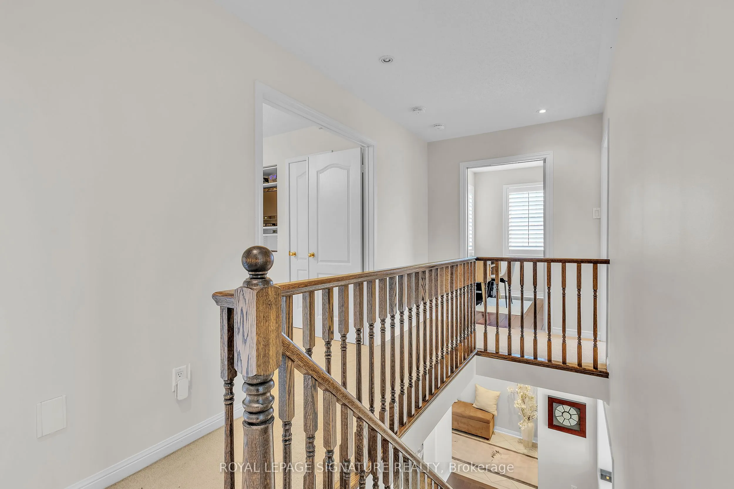 3986 Pondview Way