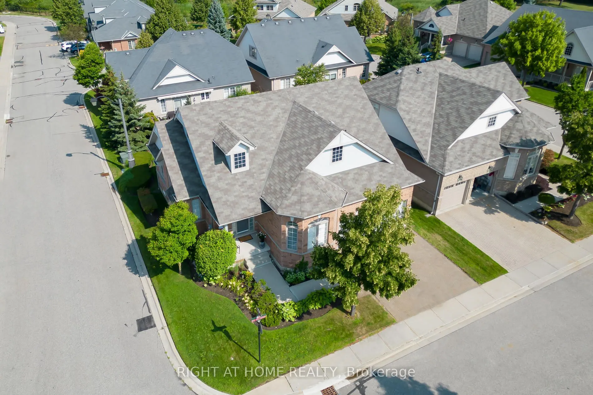 1 Sea Holly Crescent, #1