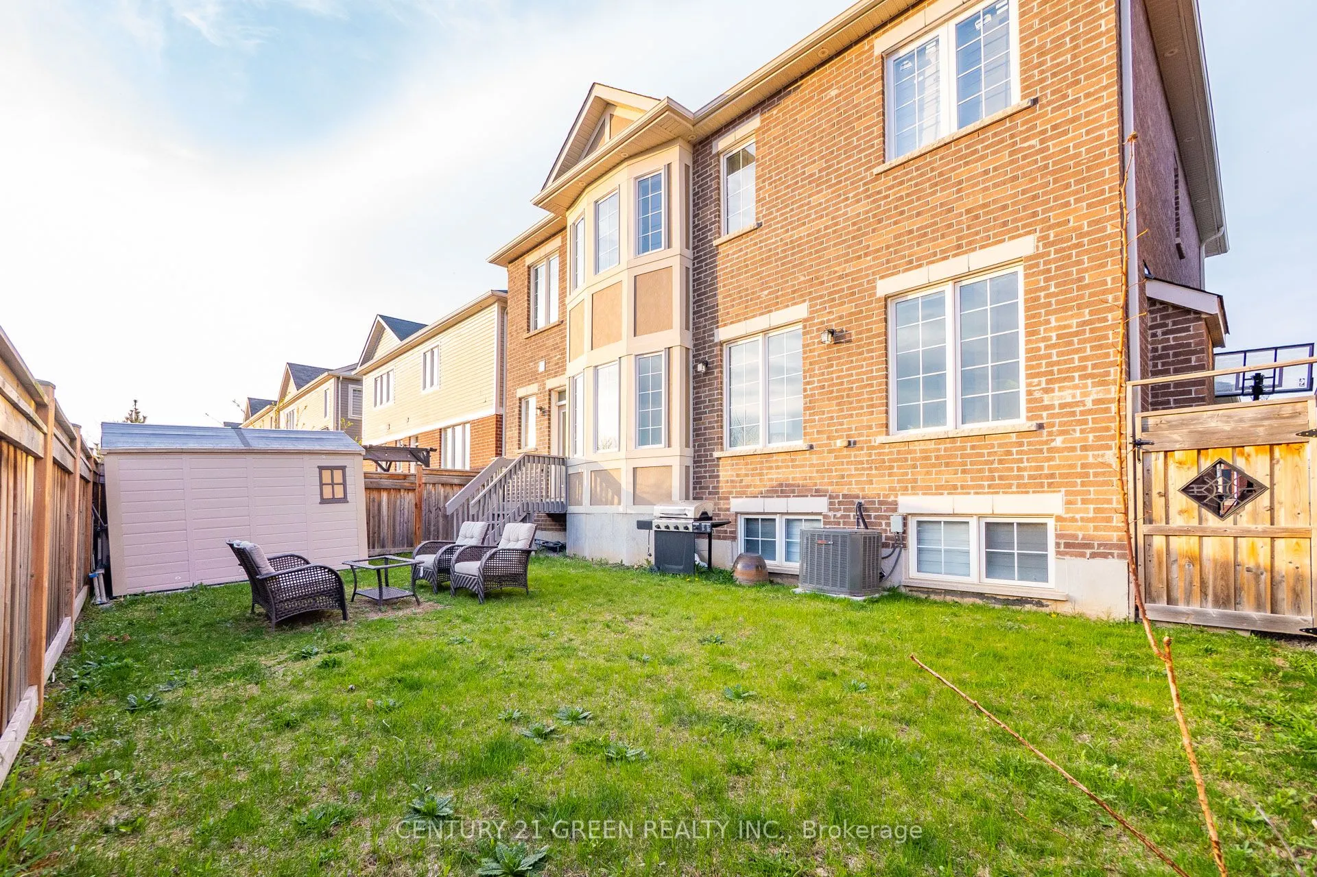 1436 Connaught Terrace