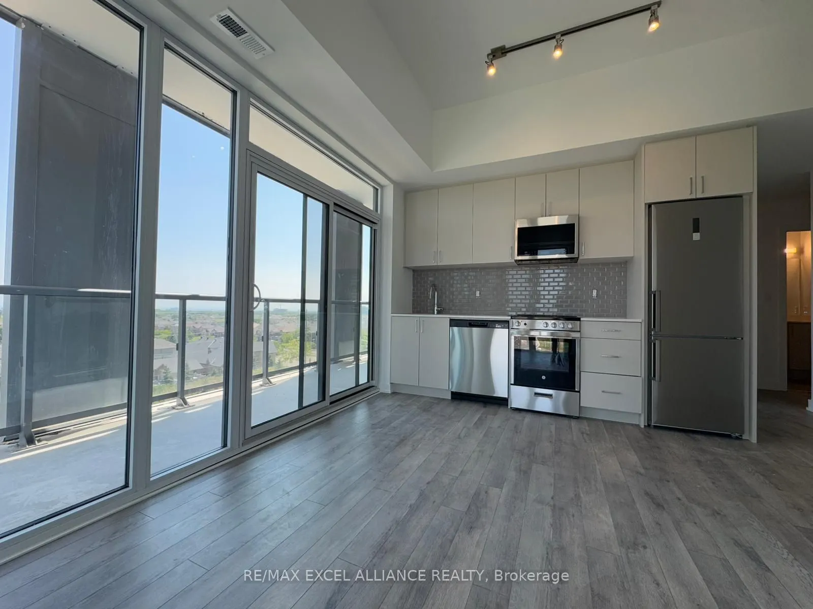 1005 Dundas Street E, #720