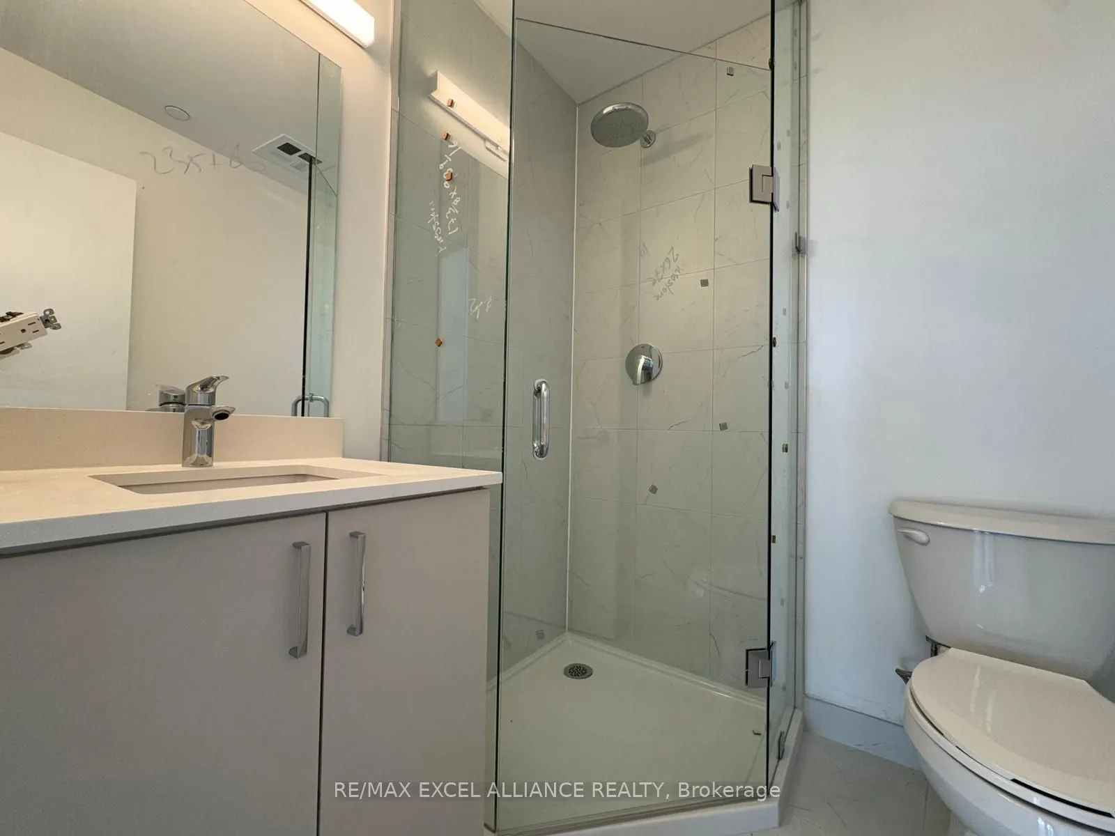 1005 Dundas Street E, #720