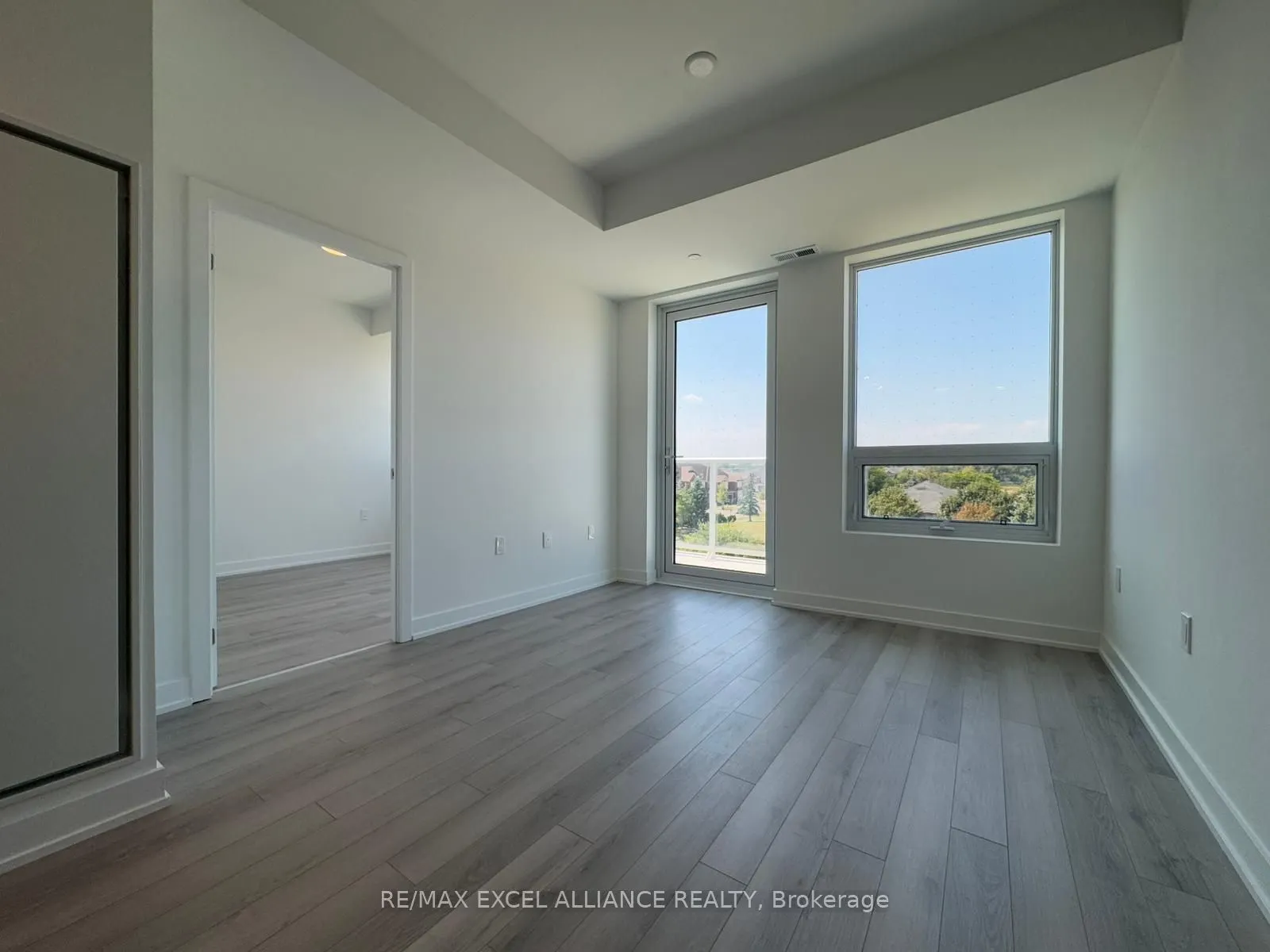 1005 Dundas Street E, #530