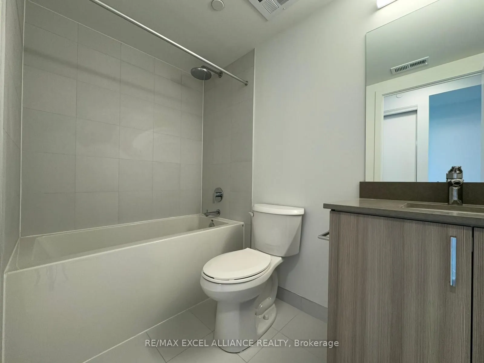 1005 Dundas Street E, #530
