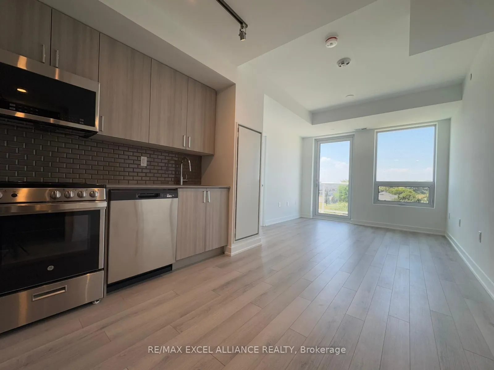 1005 Dundas Street E, #530