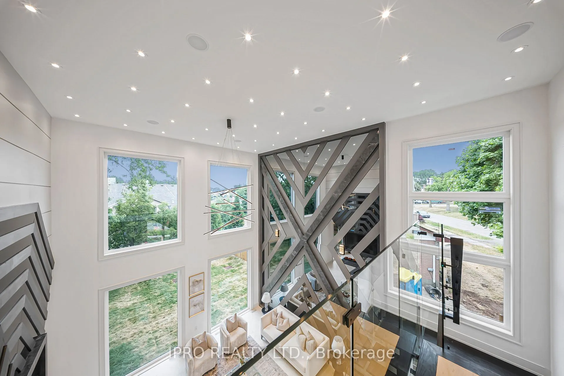 1374 Tansley Drive