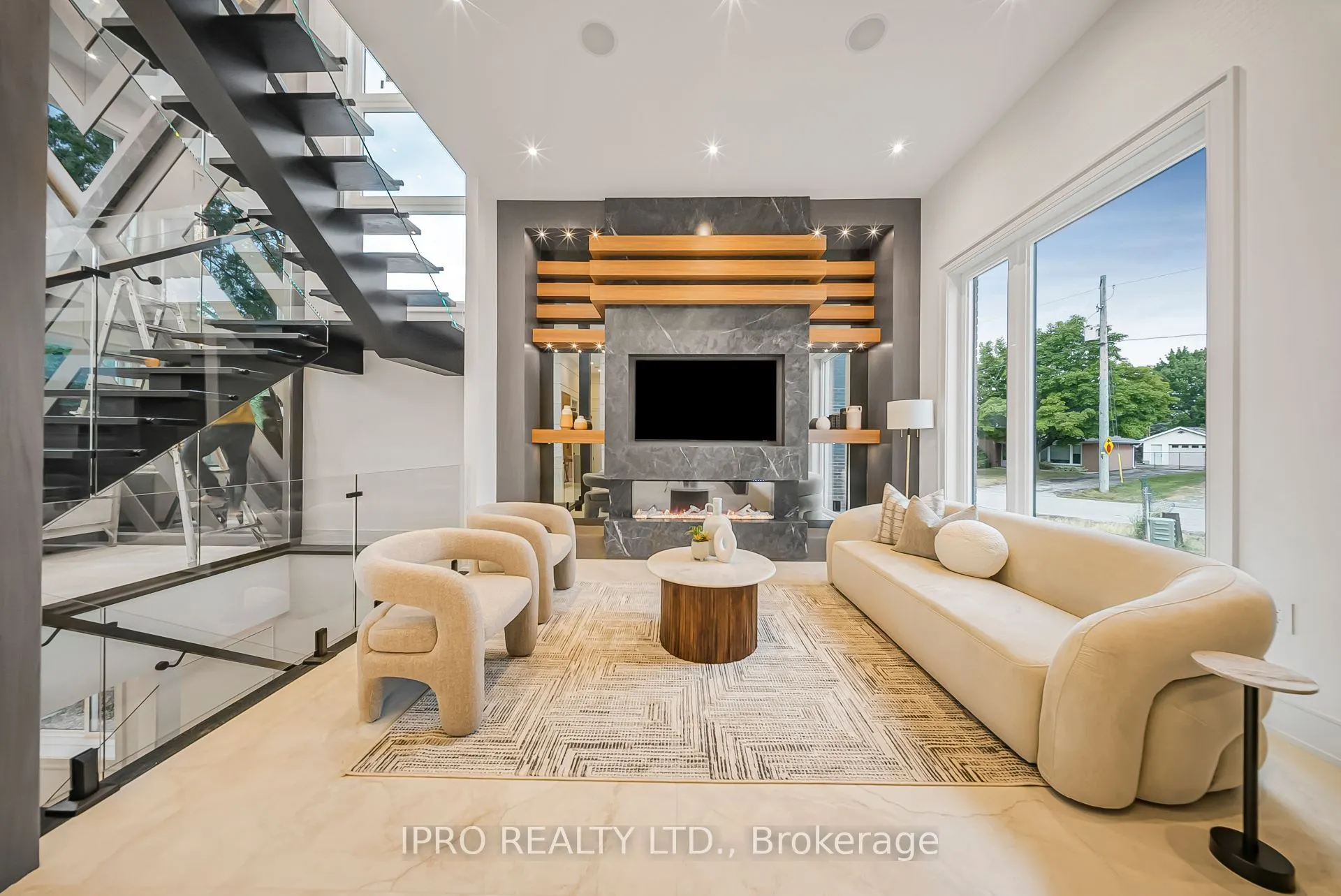 1374 Tansley Drive