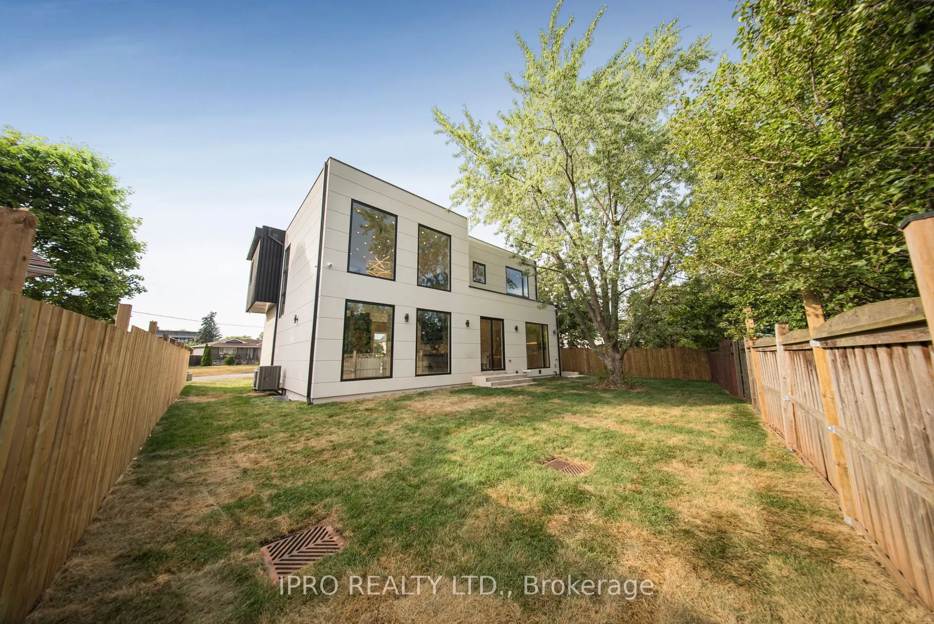 1374 Tansley Drive
