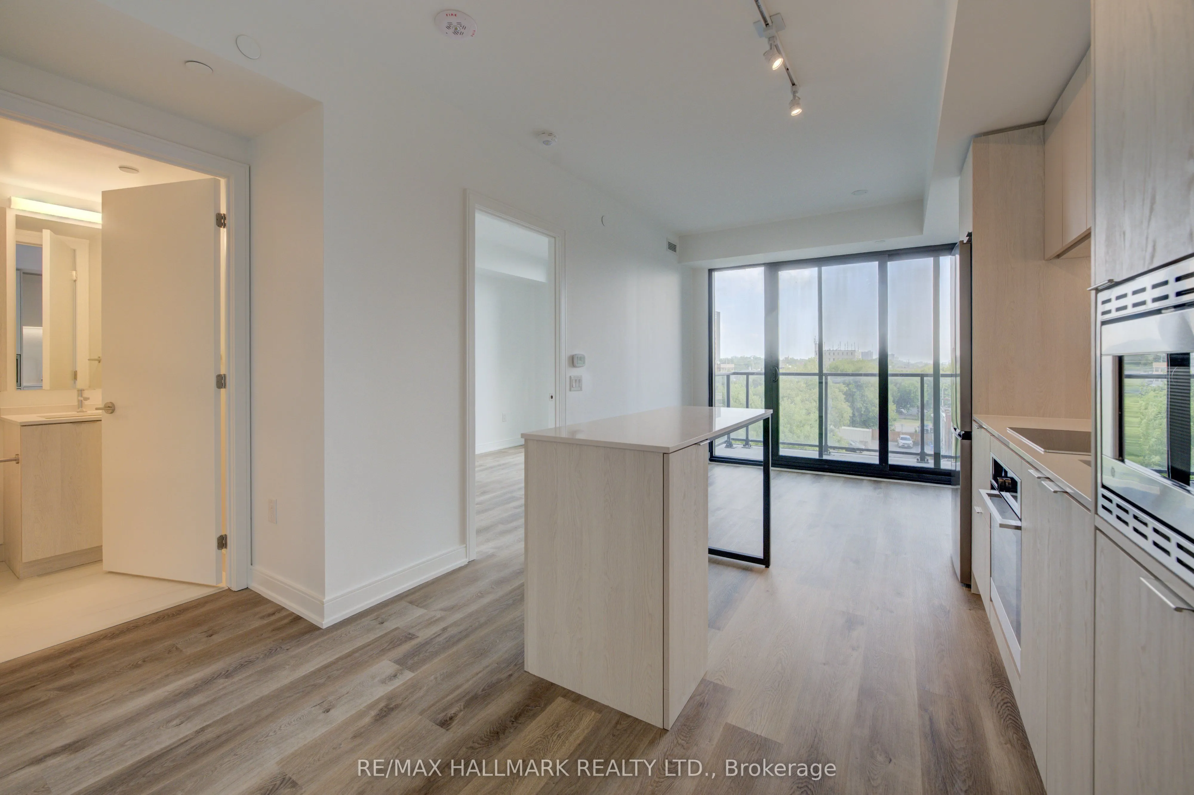 3009 Novar Road, #401