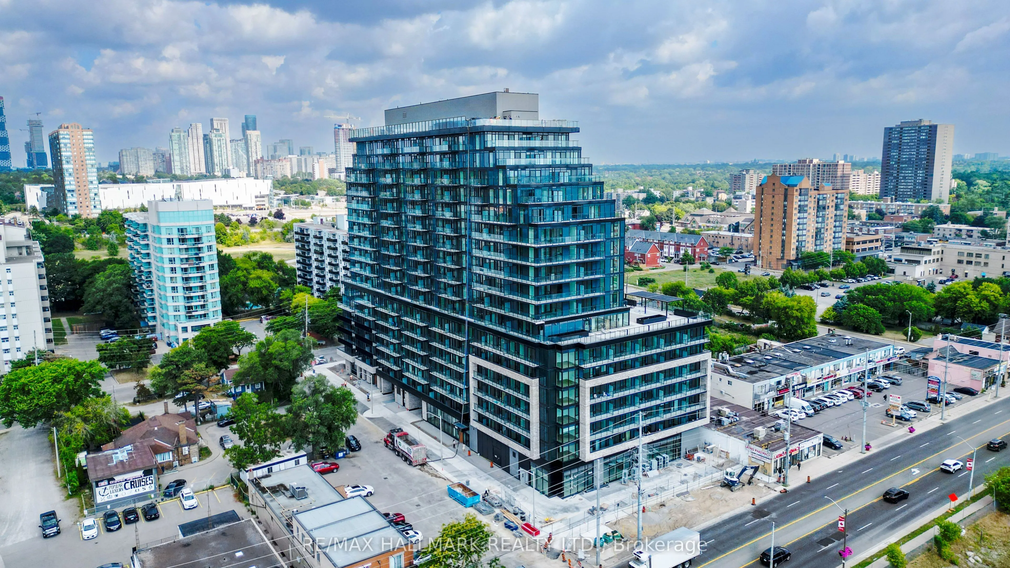 3009 Novar Road, #401