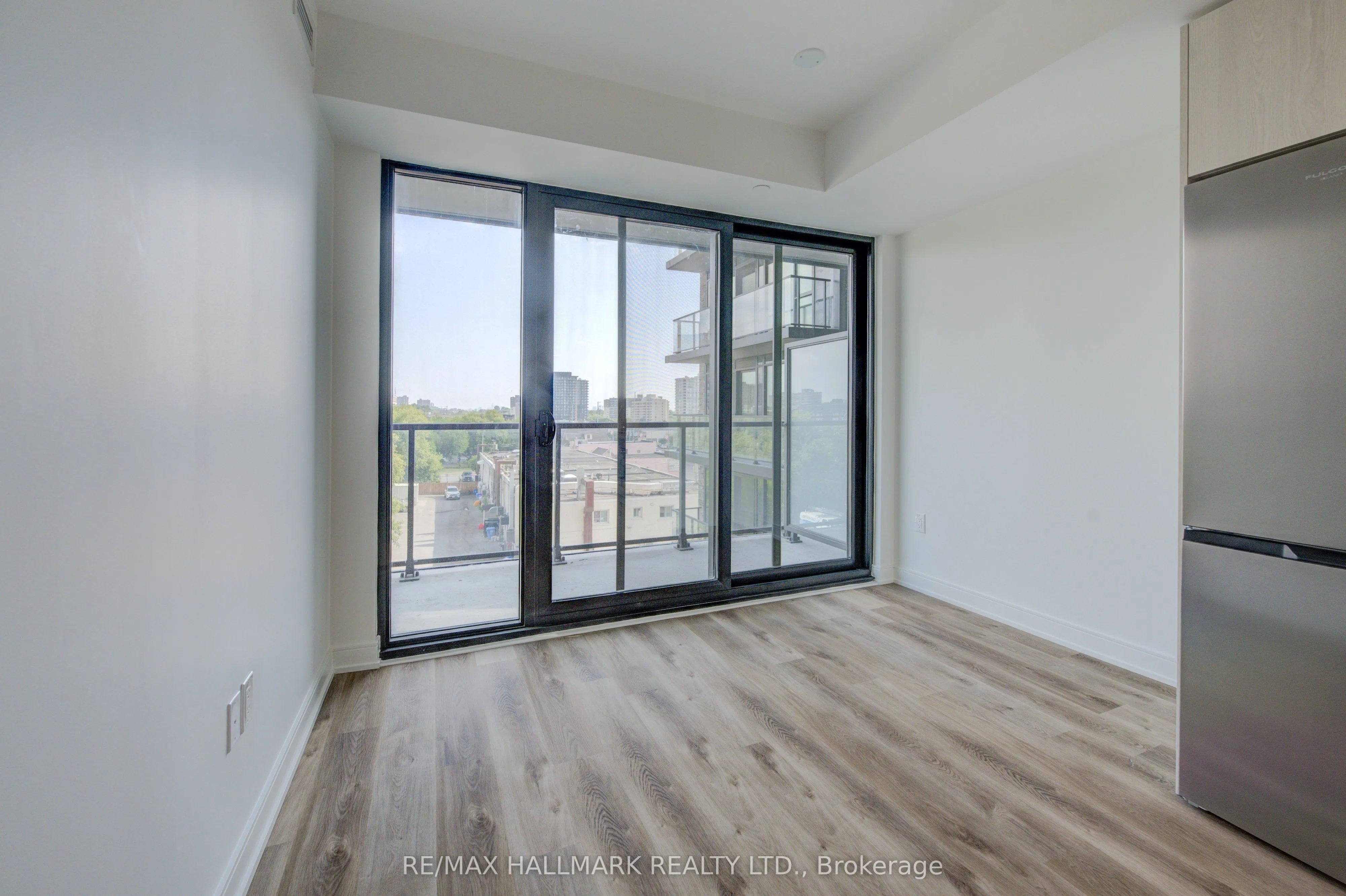 3009 Novar Road, #401