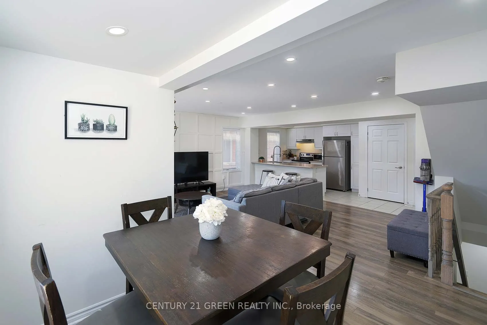 526 Allport Gate