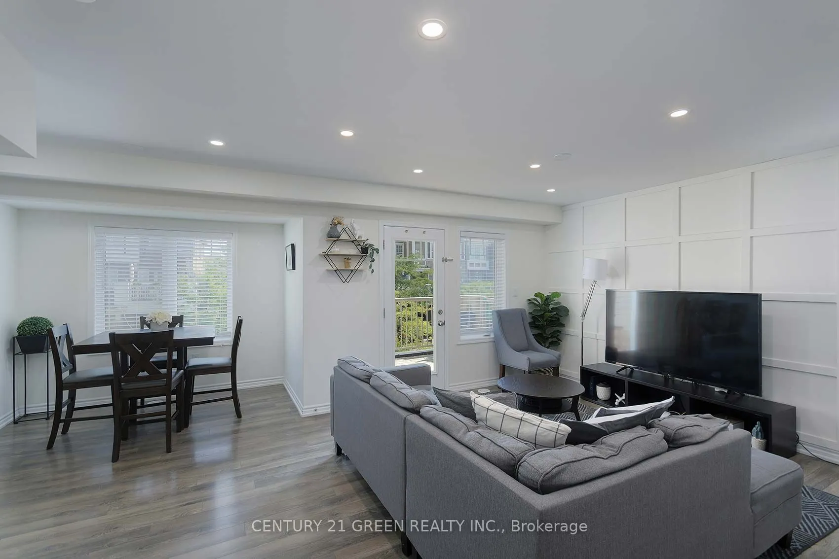 526 Allport Gate