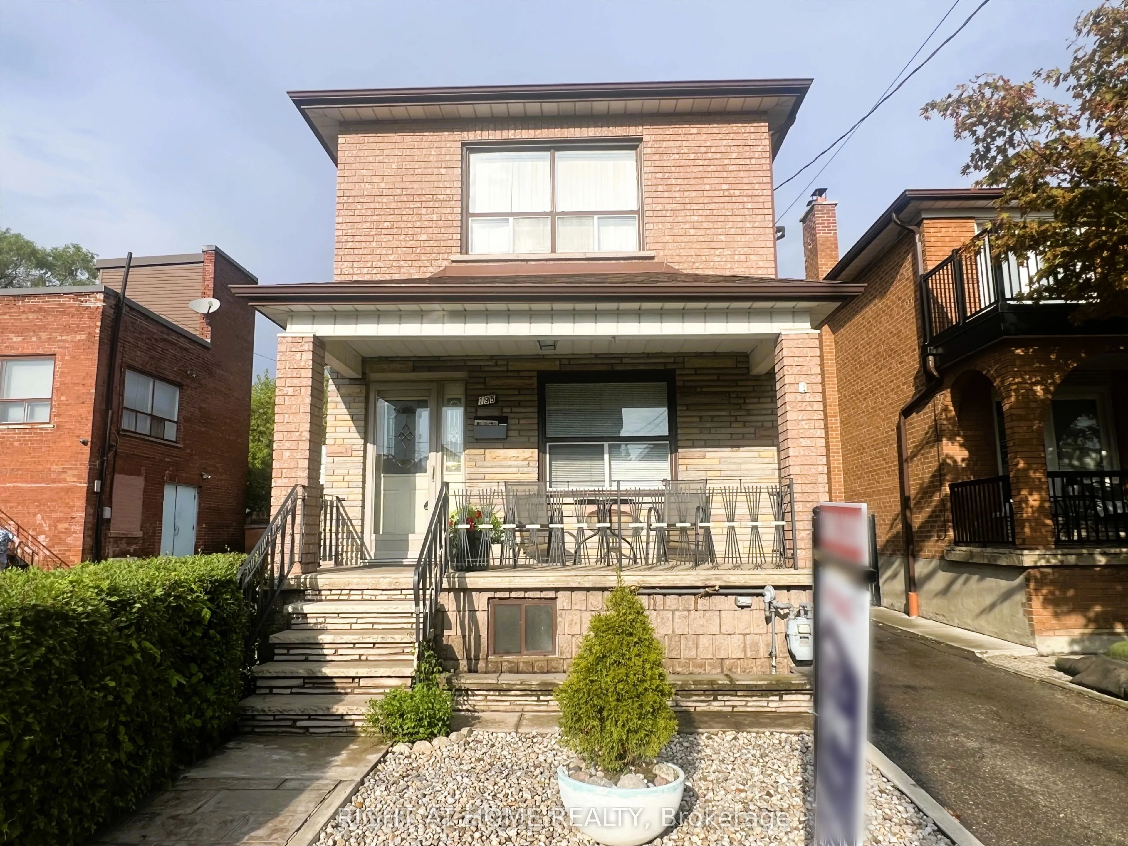 195 Rosethorn Avenue