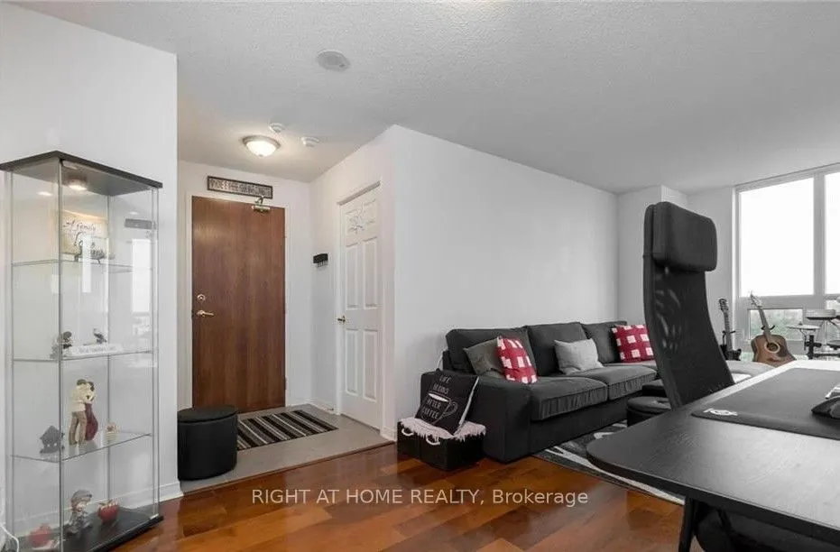 4900 Glen Erin Drive, #509
