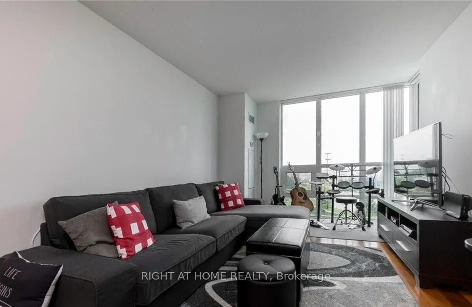 4900 Glen Erin Drive, #509