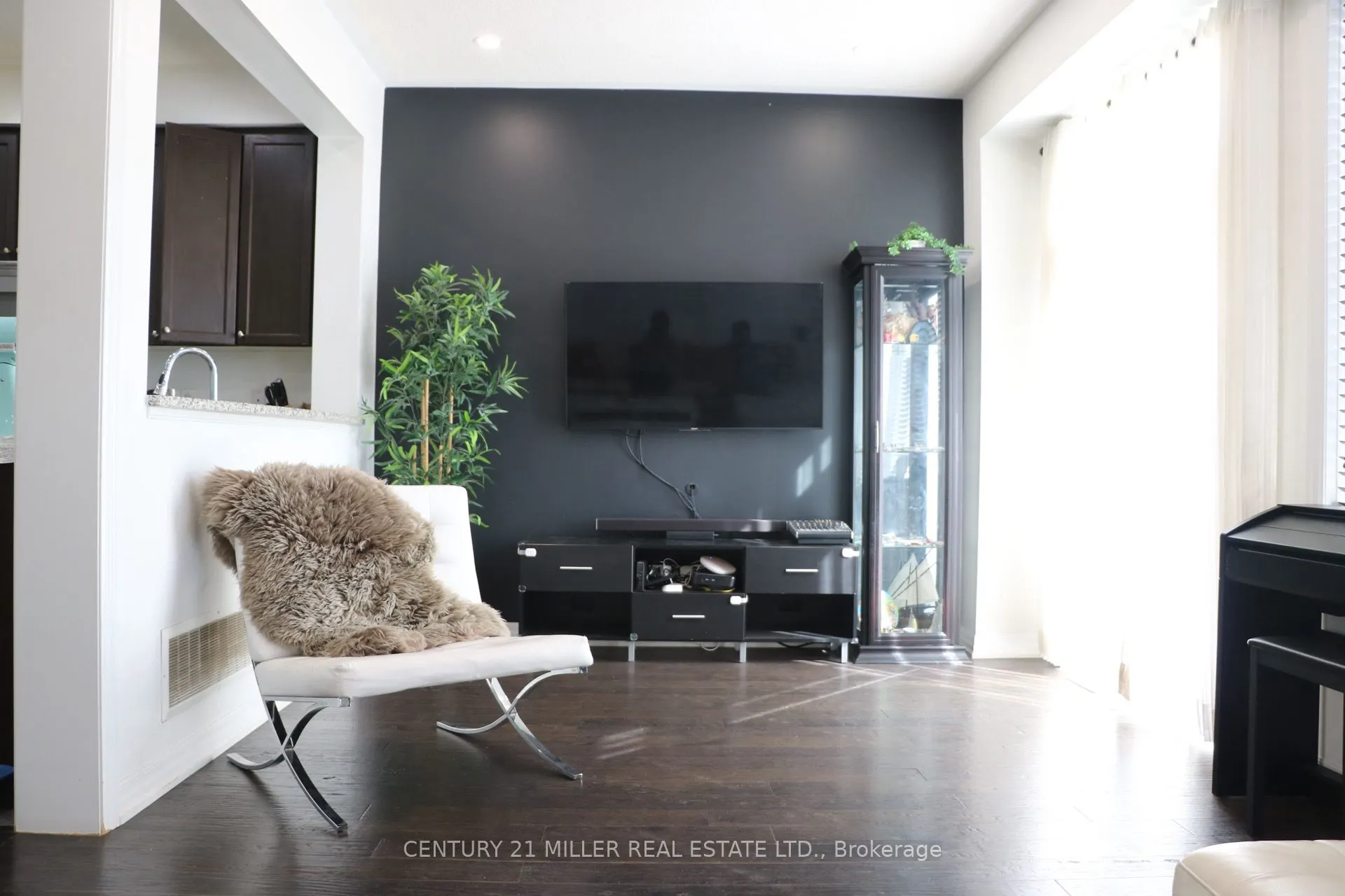 113 Aird Court