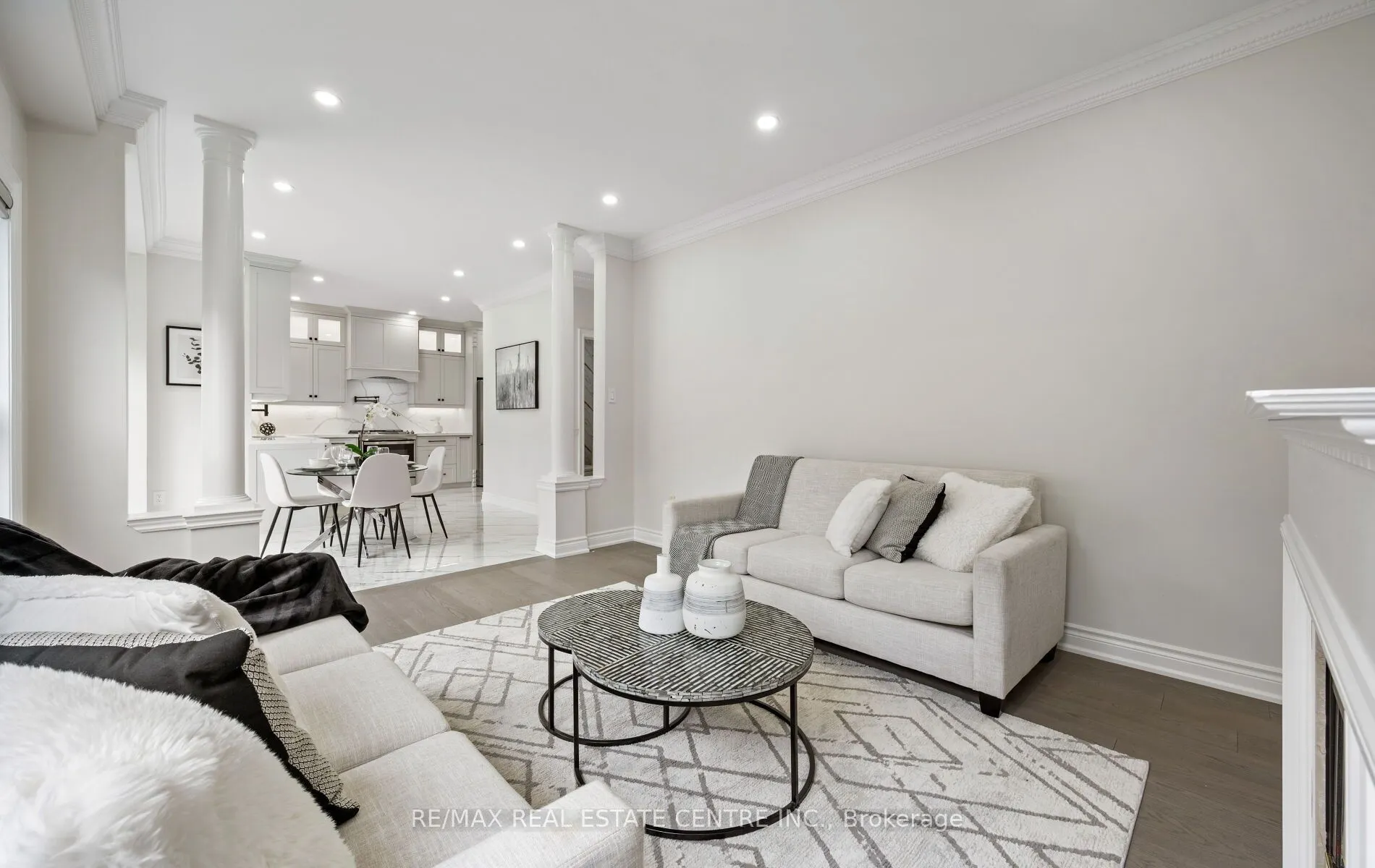 50 Amboise Crescent