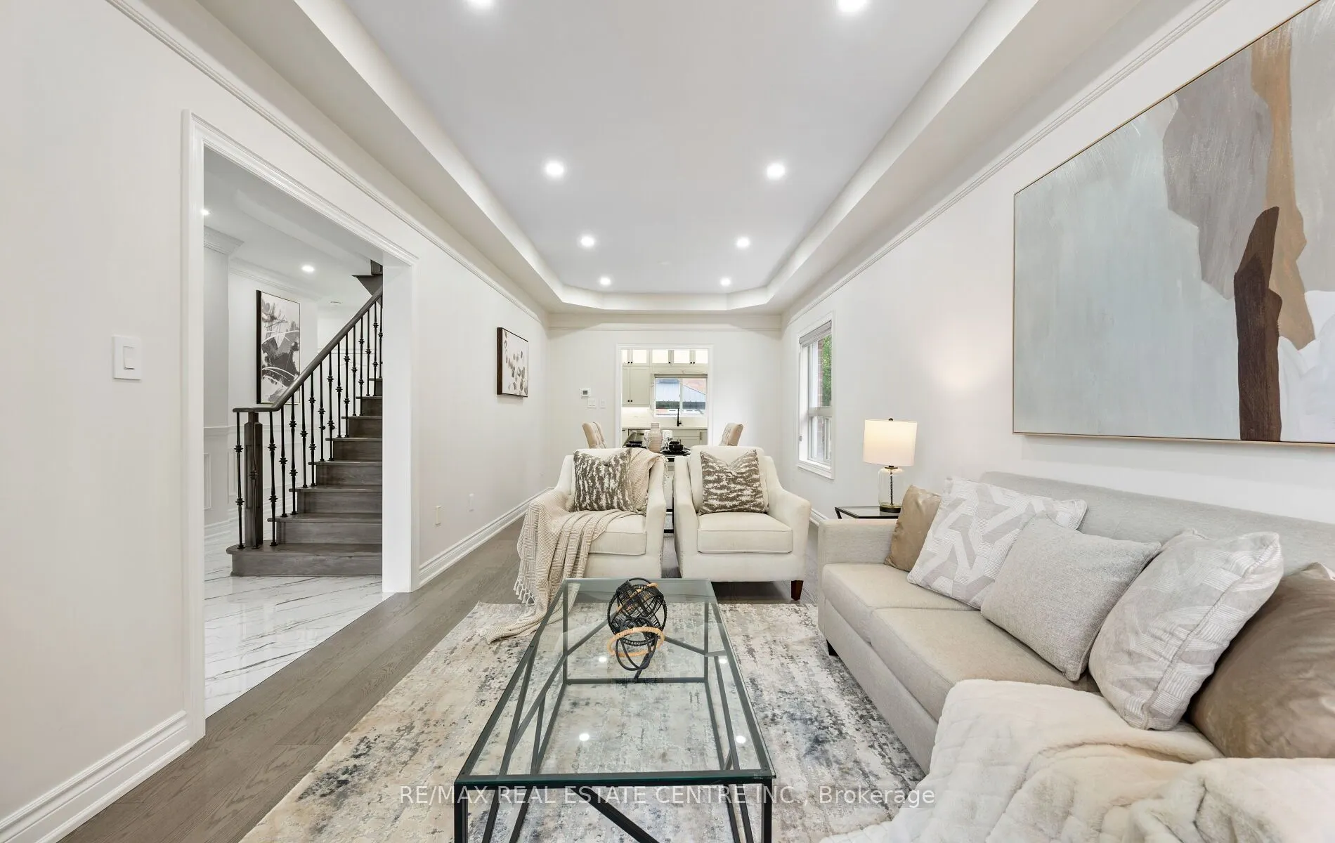 50 Amboise Crescent