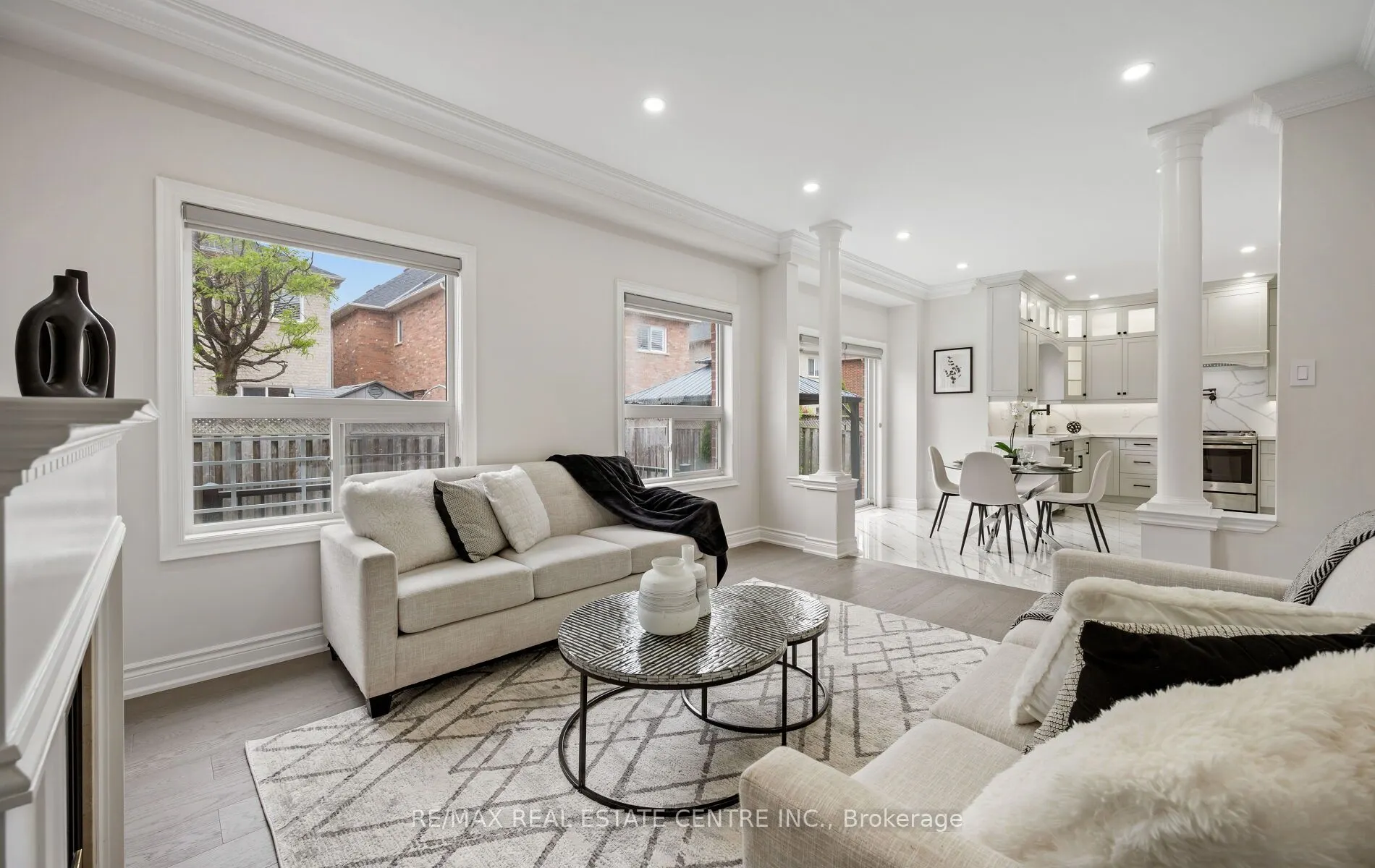 50 Amboise Crescent