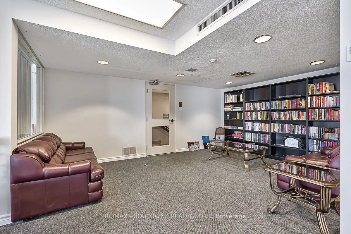 100 BRONTE Road, #205