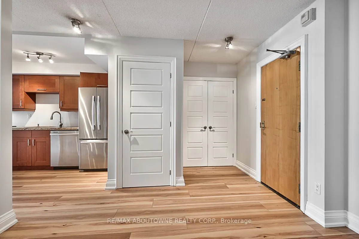 100 BRONTE Road, #205