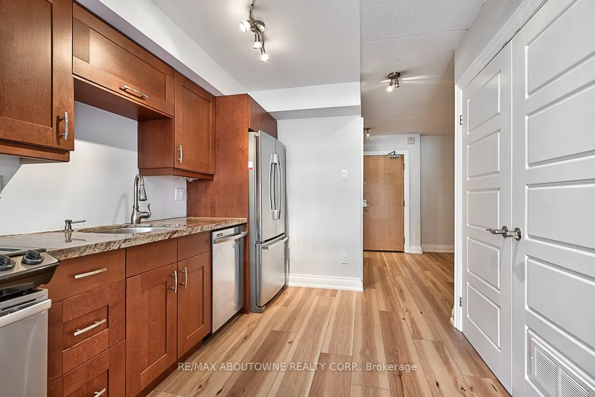100 BRONTE Road, #205