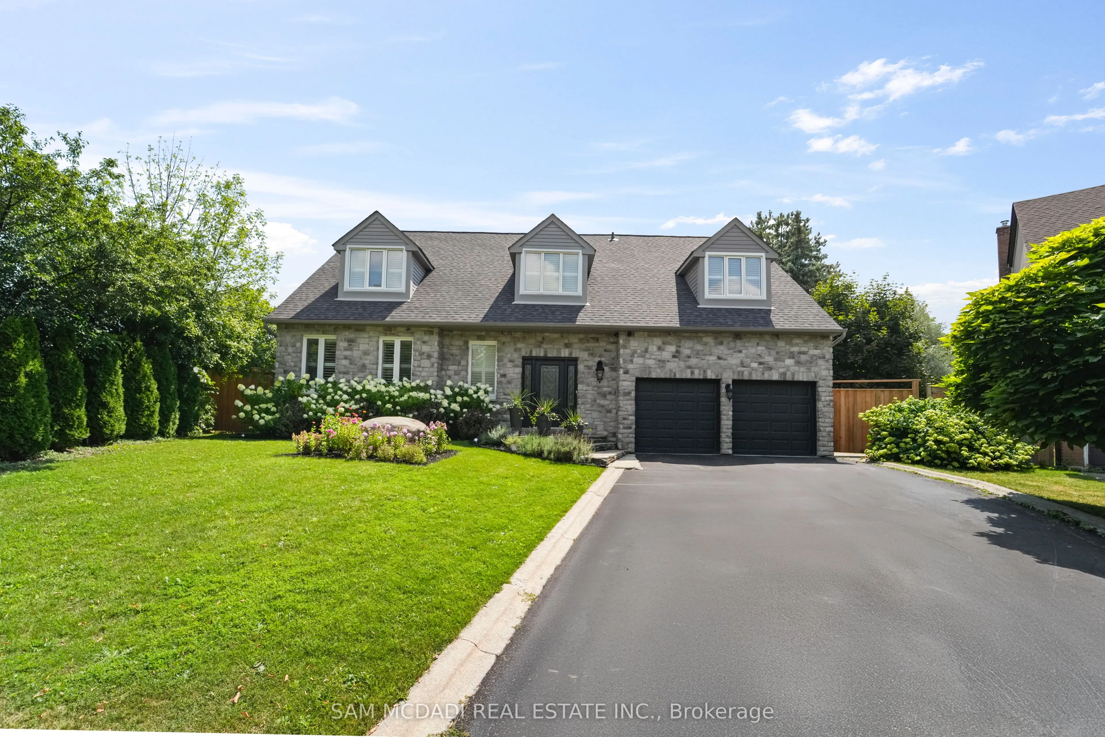 2592 Barrisdale Court
