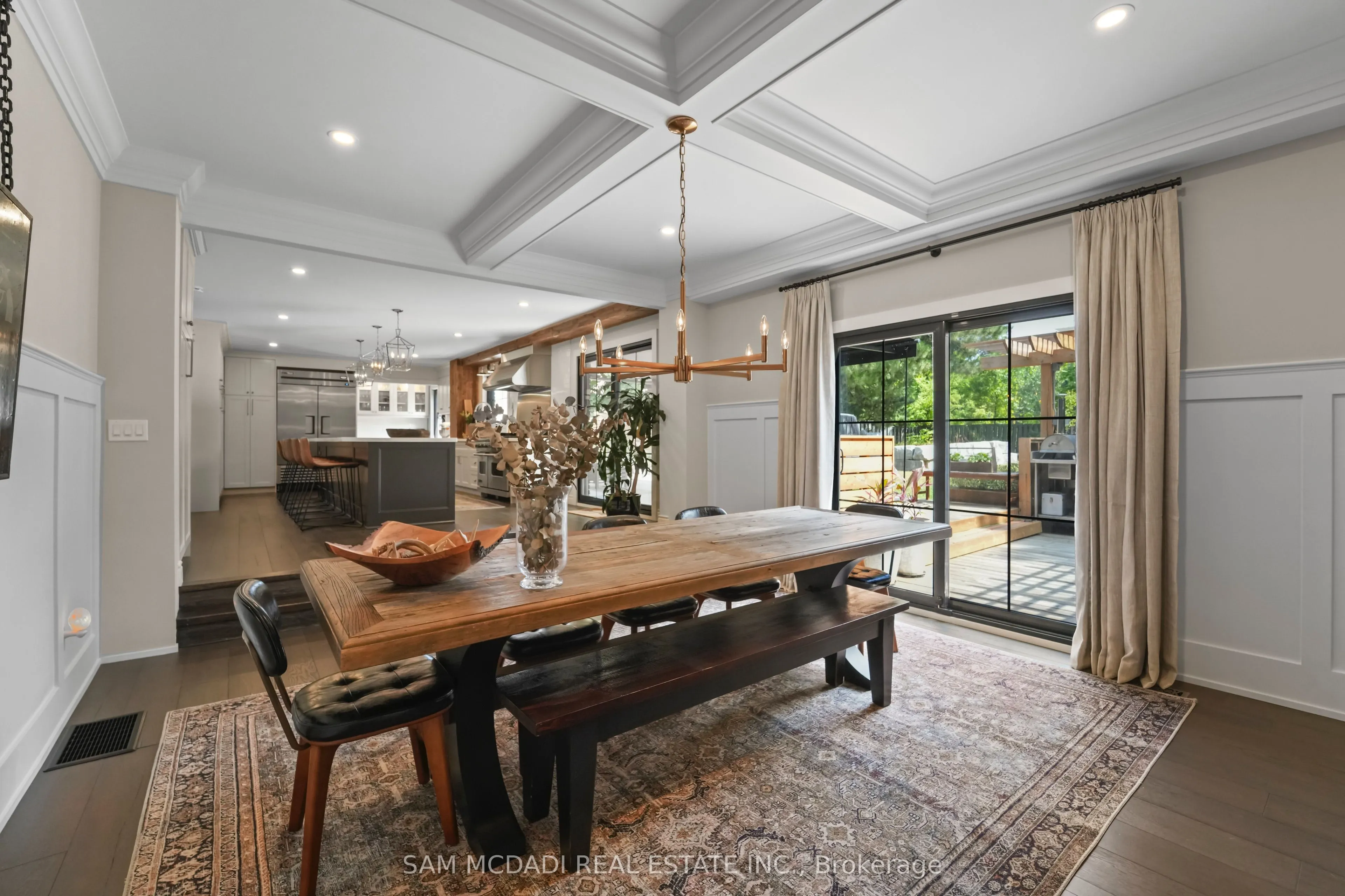 2592 Barrisdale Court