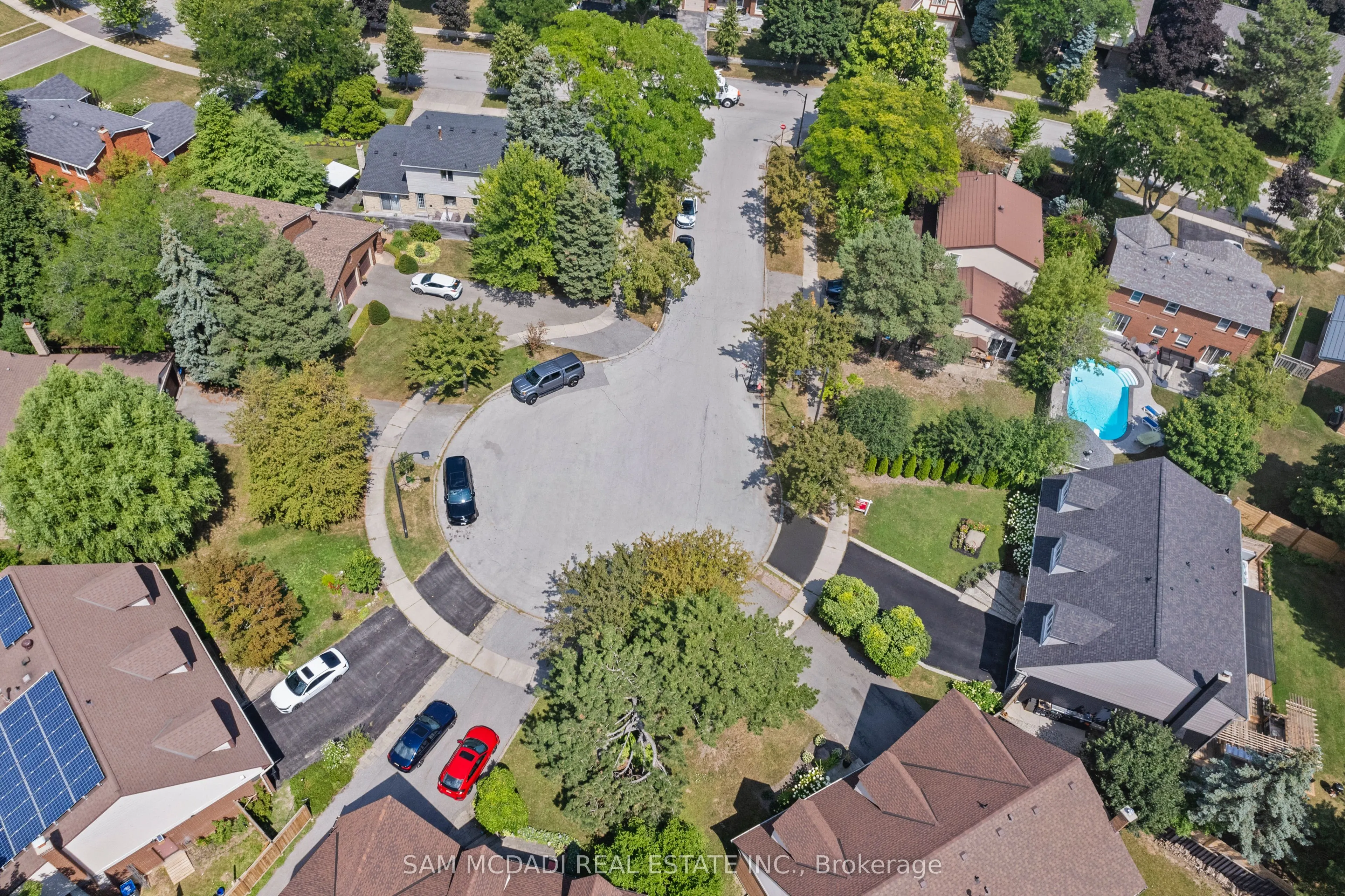 2592 Barrisdale Court