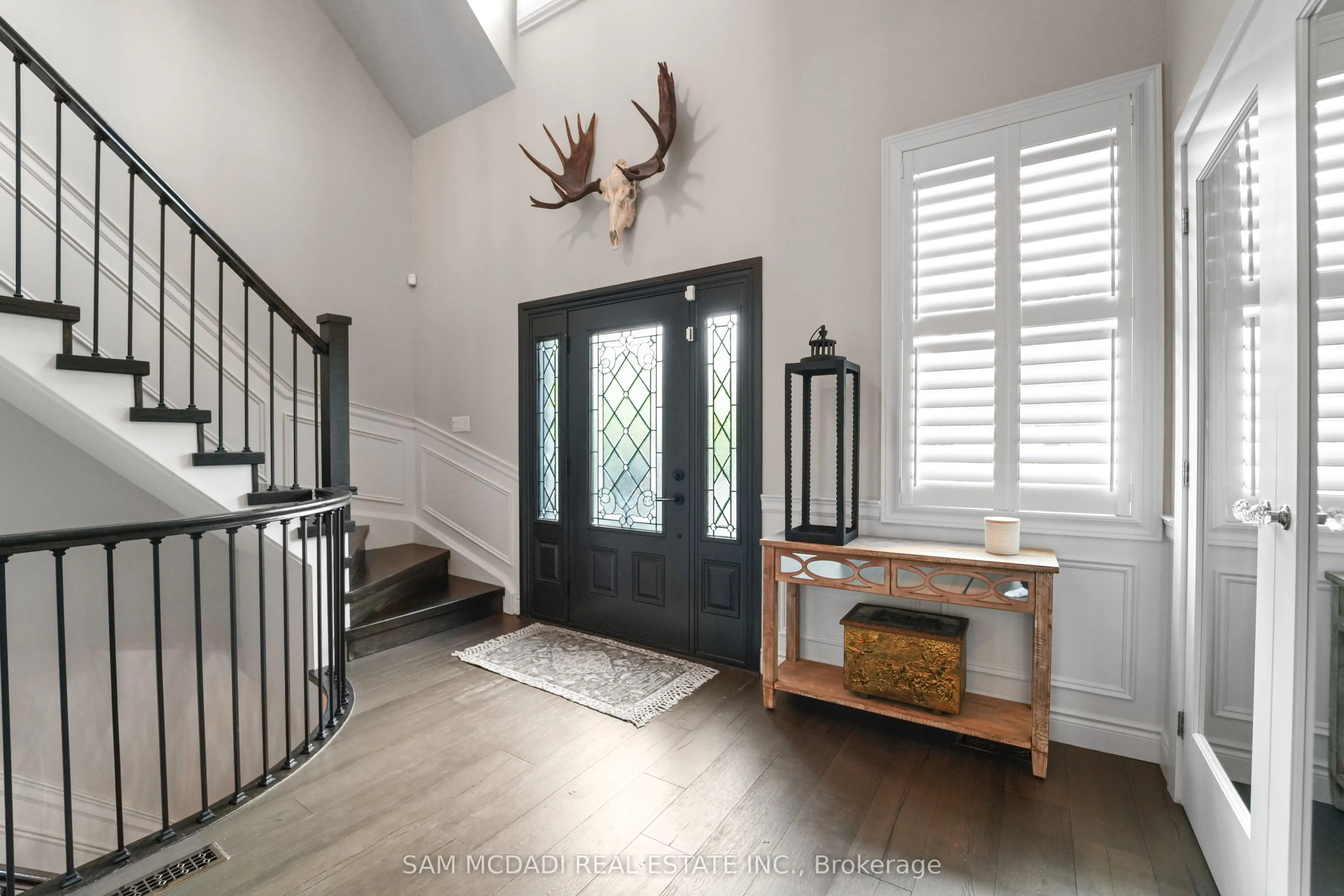 2592 Barrisdale Court