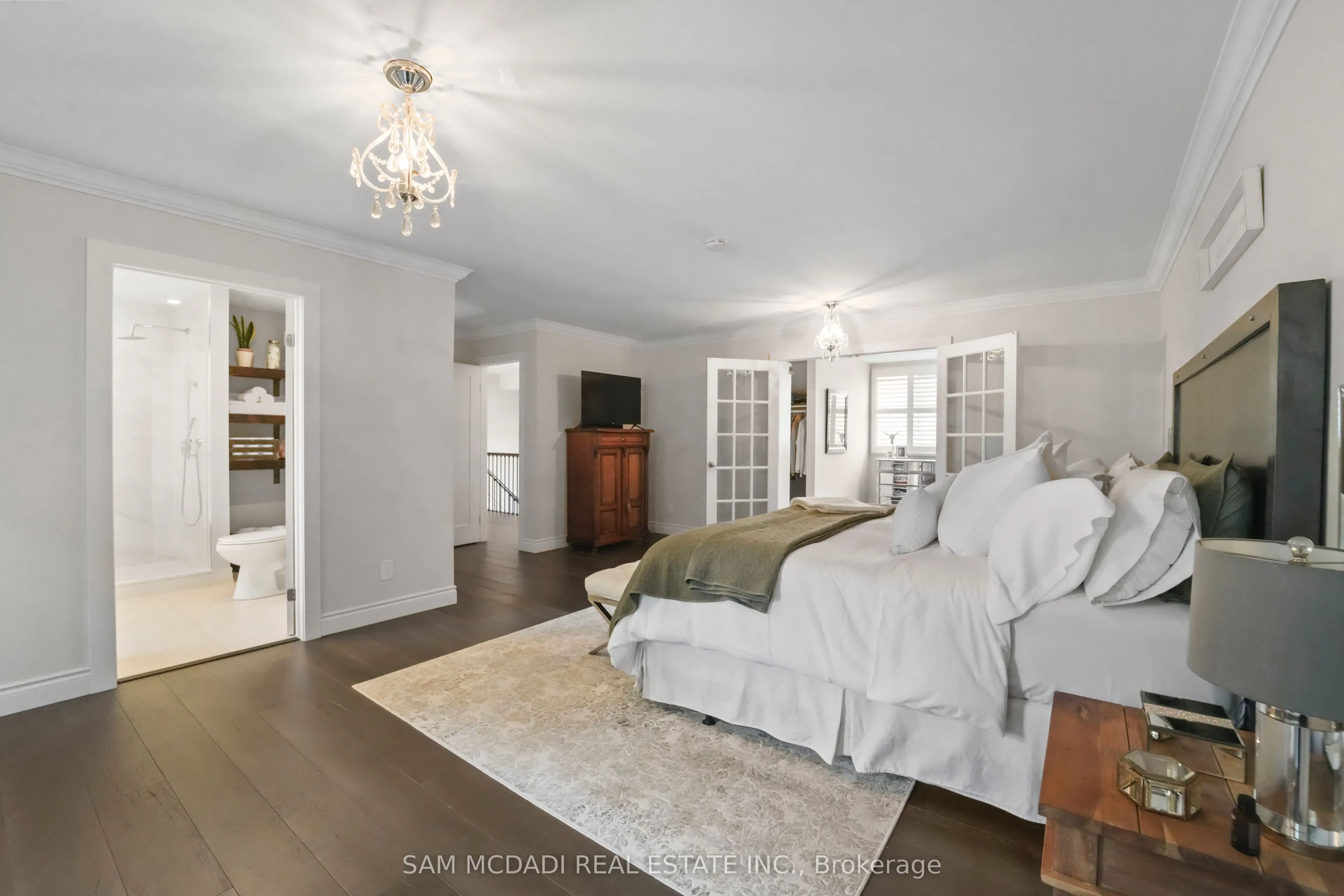 2592 Barrisdale Court