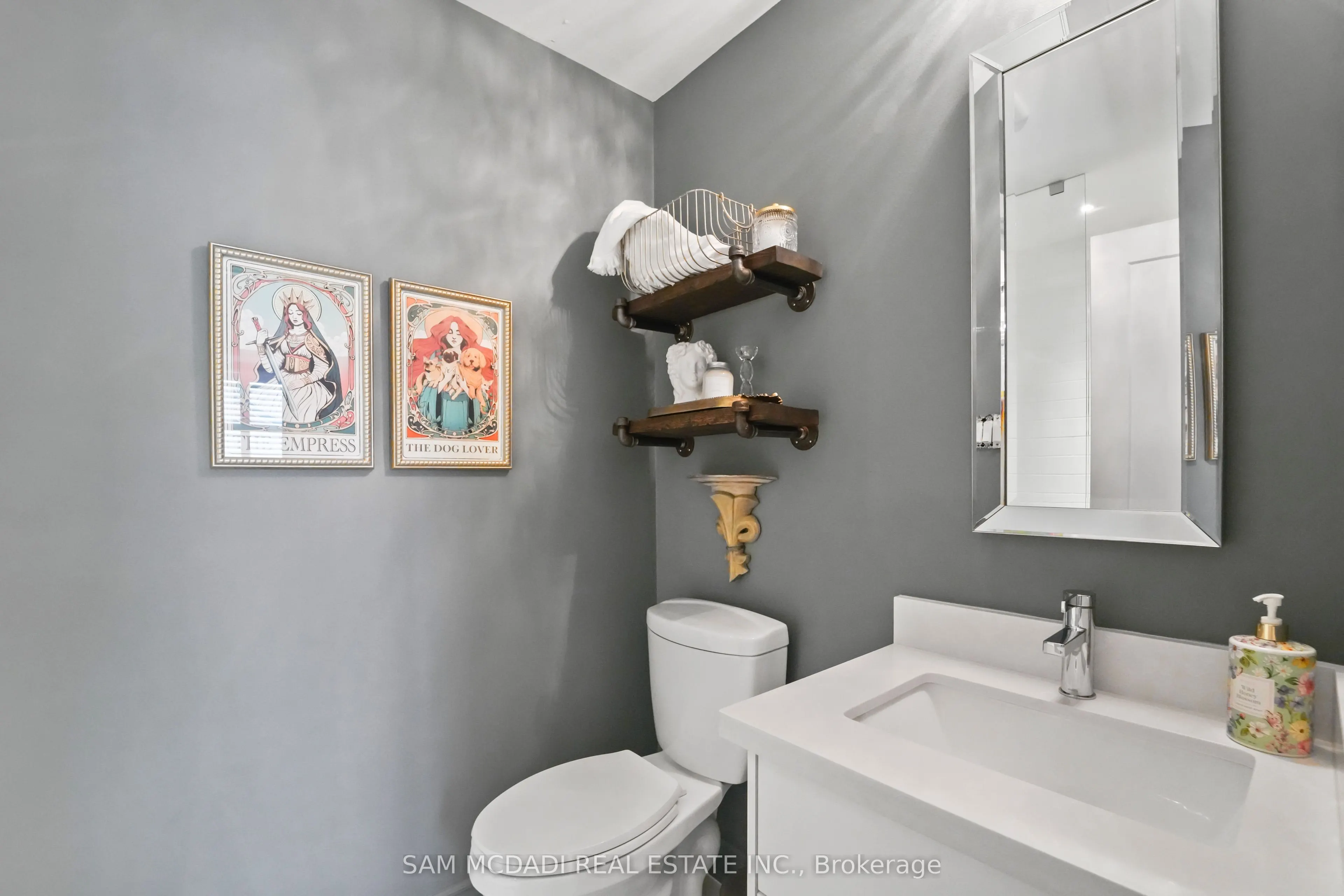 2592 Barrisdale Court