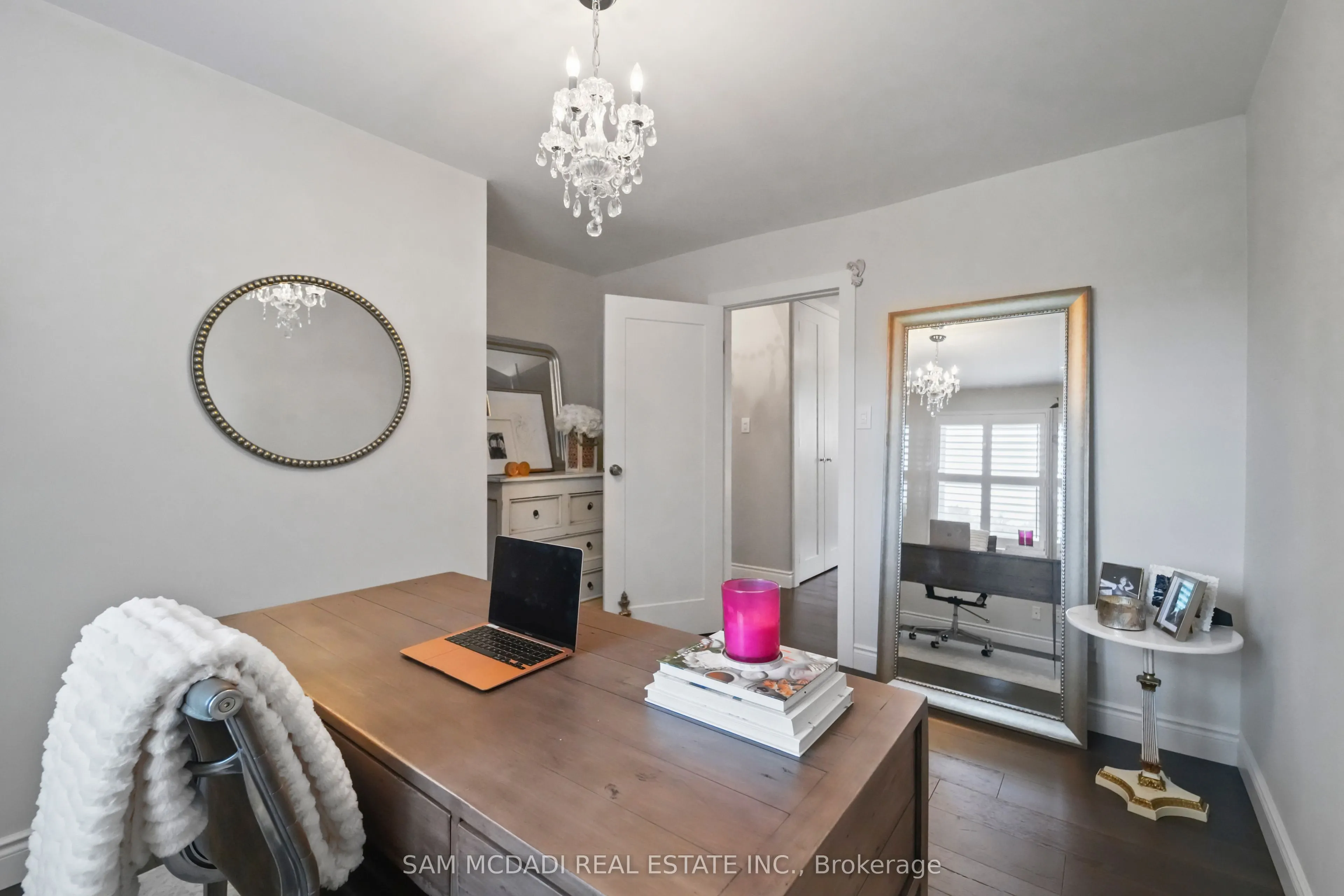 2592 Barrisdale Court