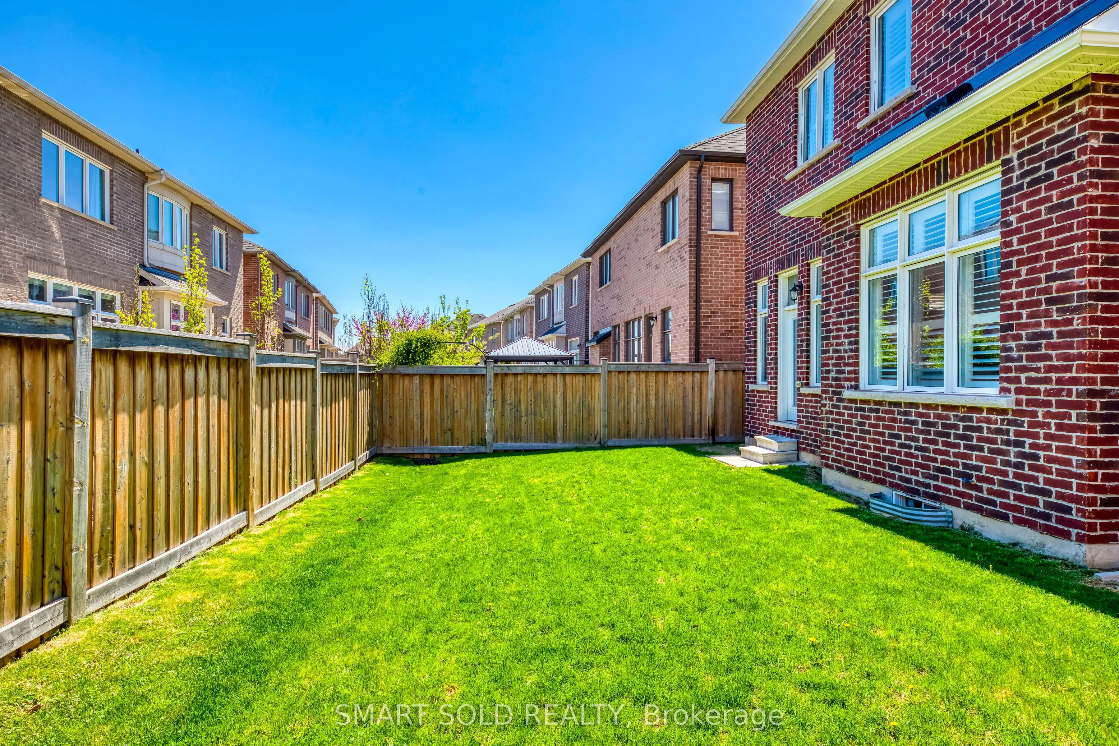 3263 Donald Mackay Street