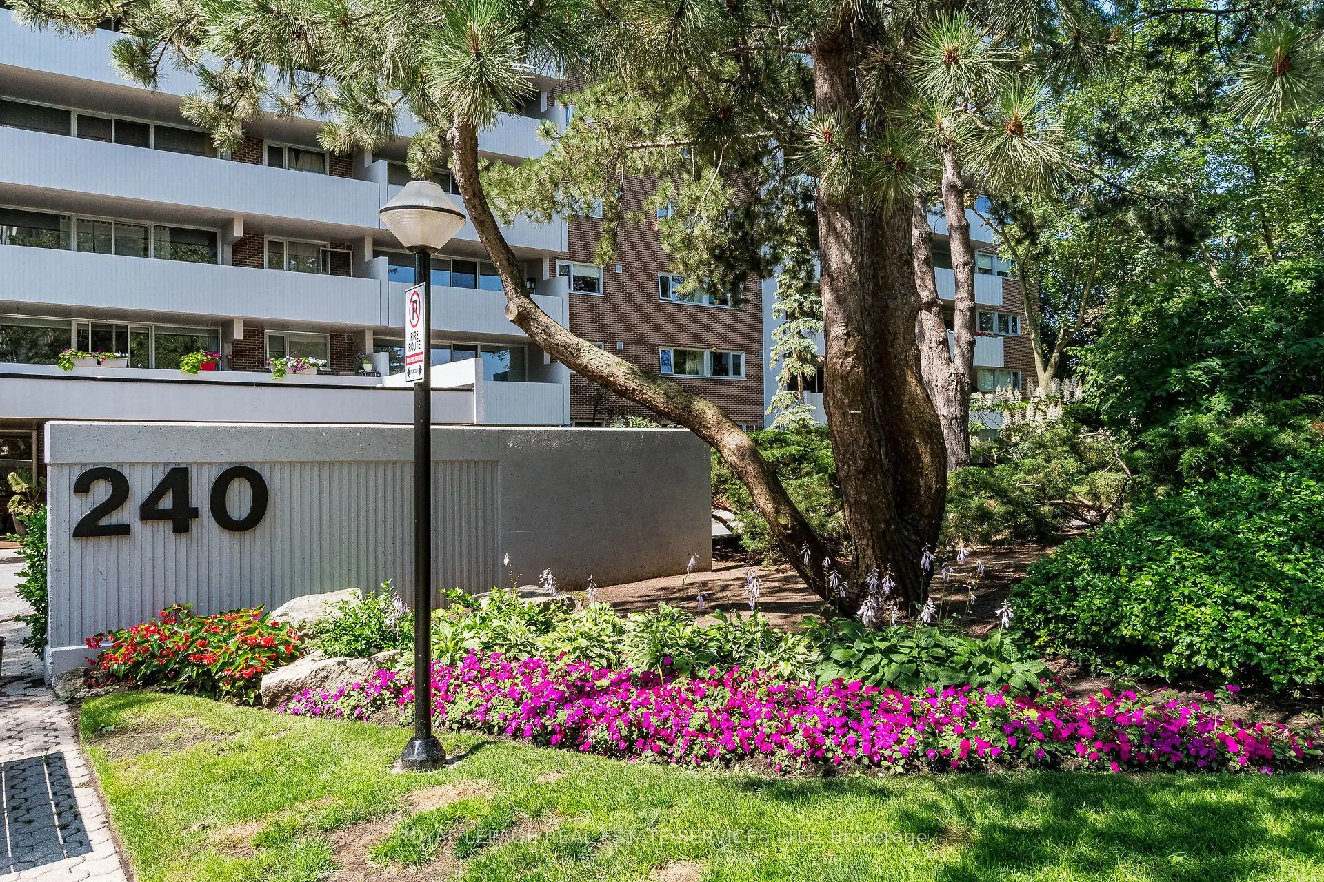 240 Scarlett Road, #1310