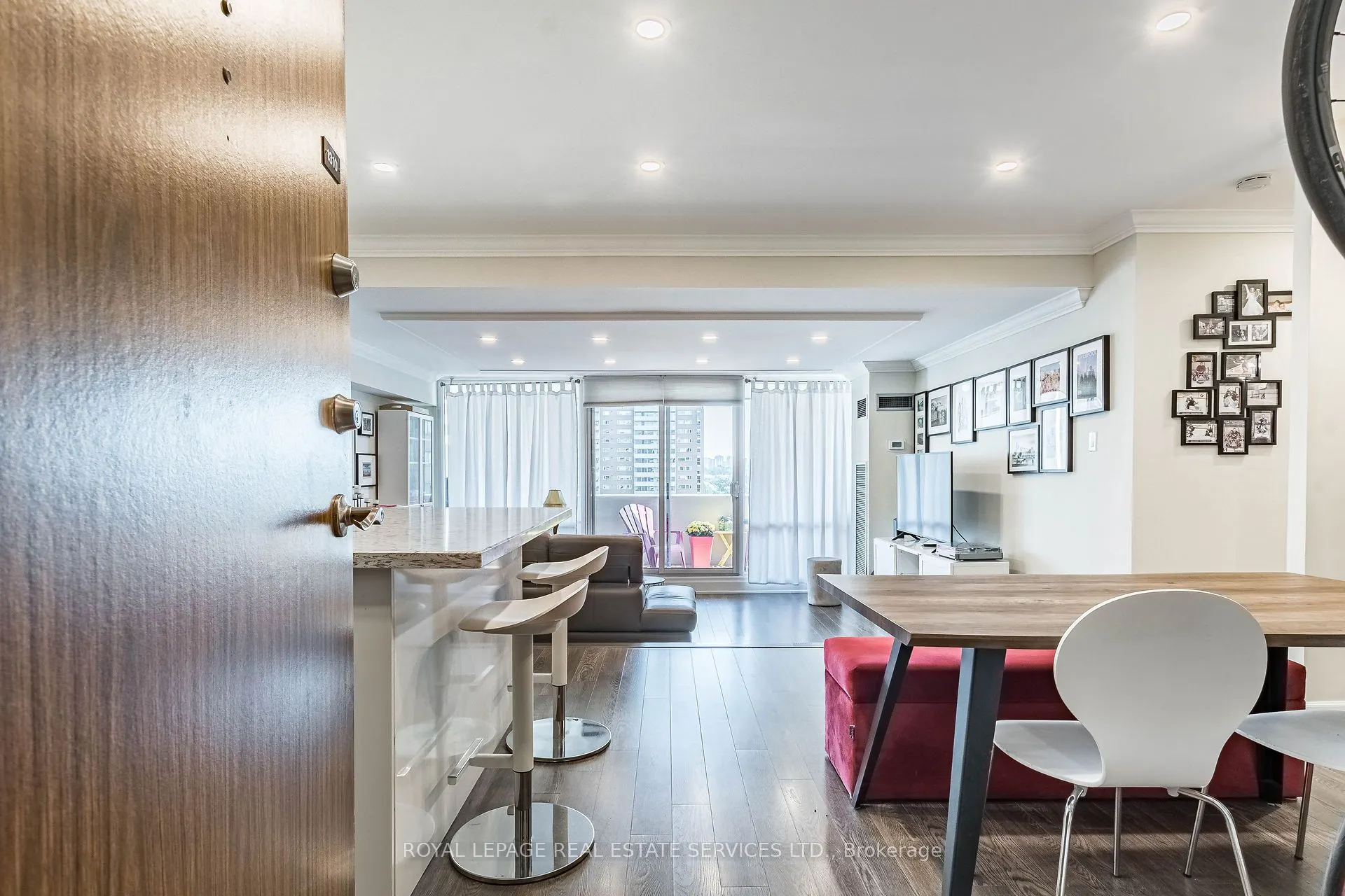 240 Scarlett Road, #1310