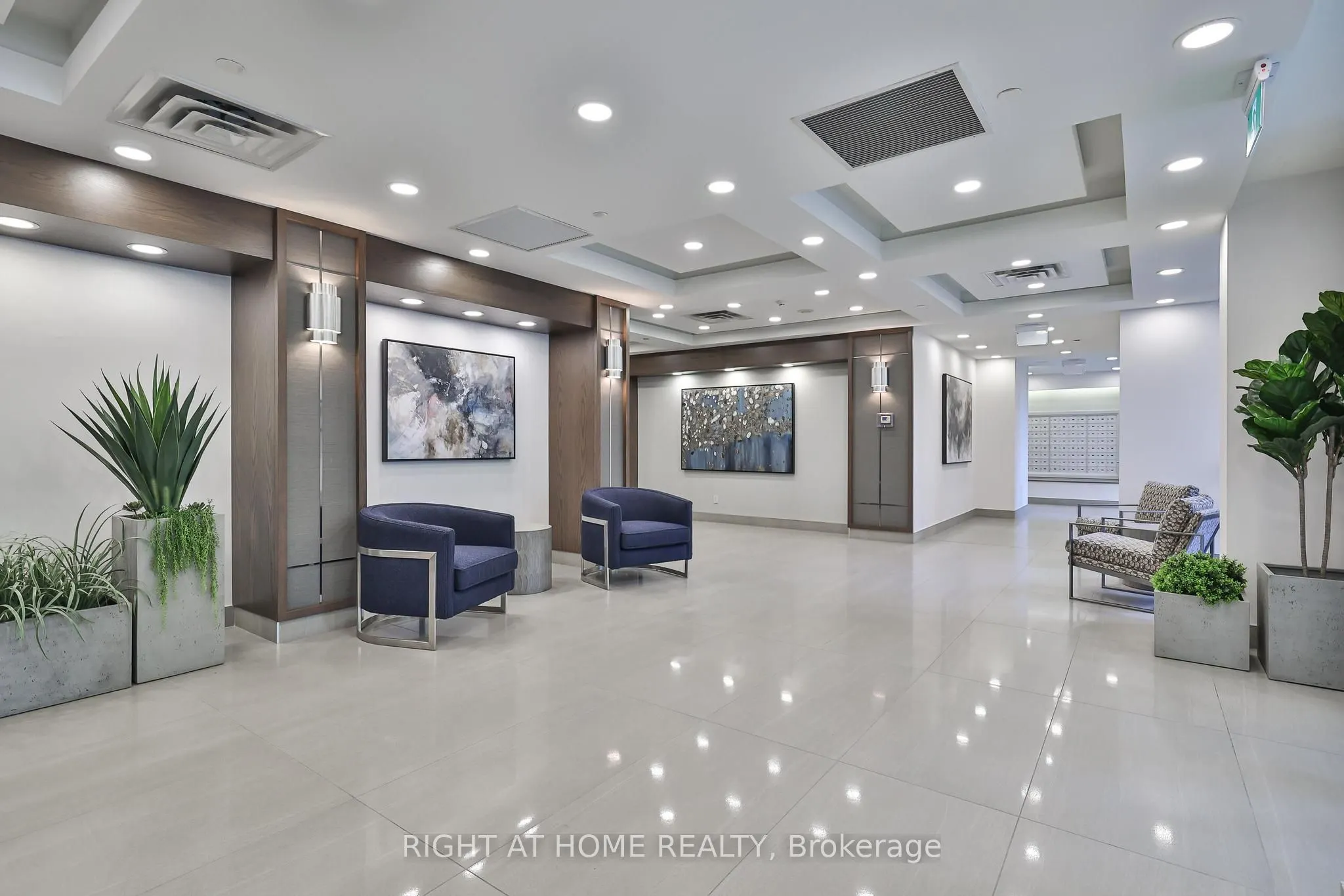 3 Michael Power Place, #2402