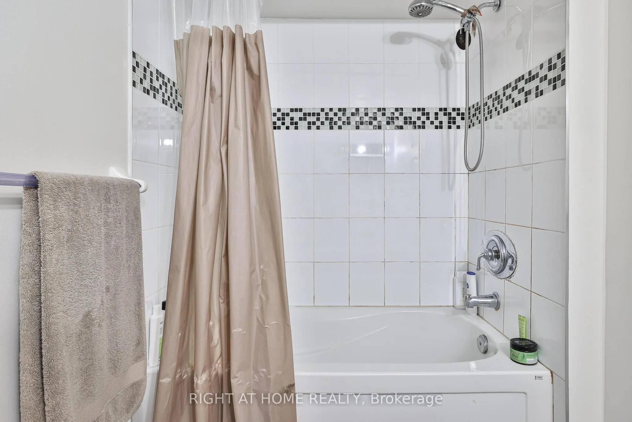 3 Michael Power Place, #2402