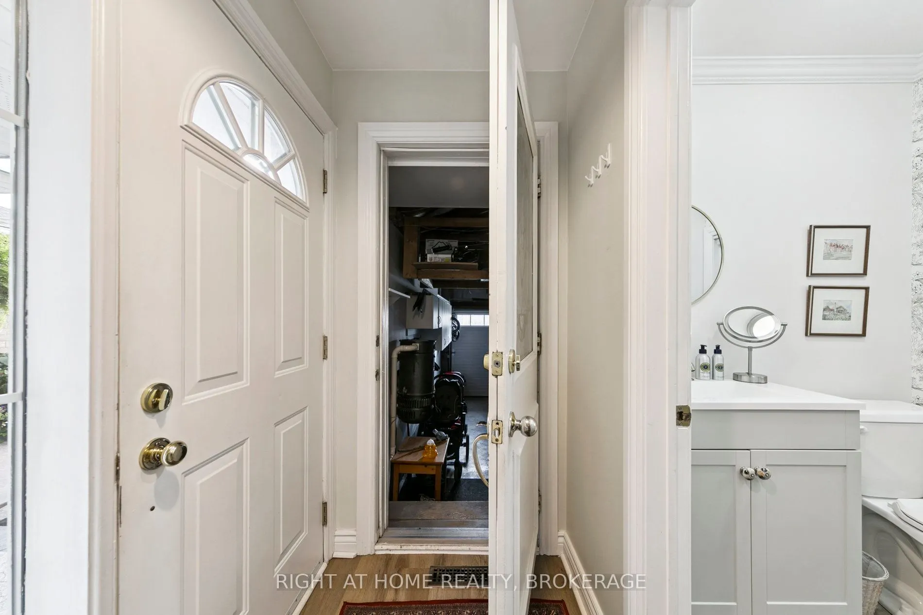 550 Eliza Crescent