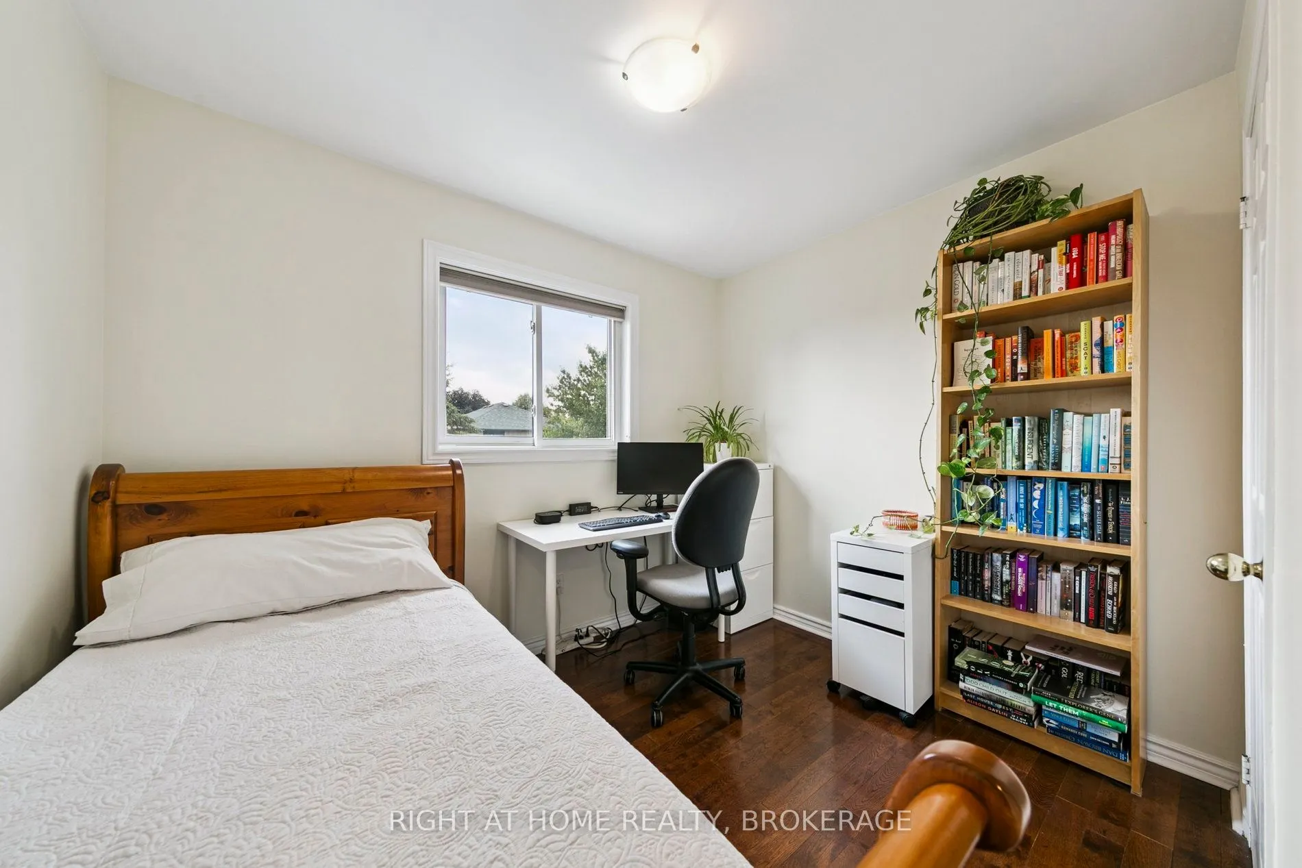 550 Eliza Crescent