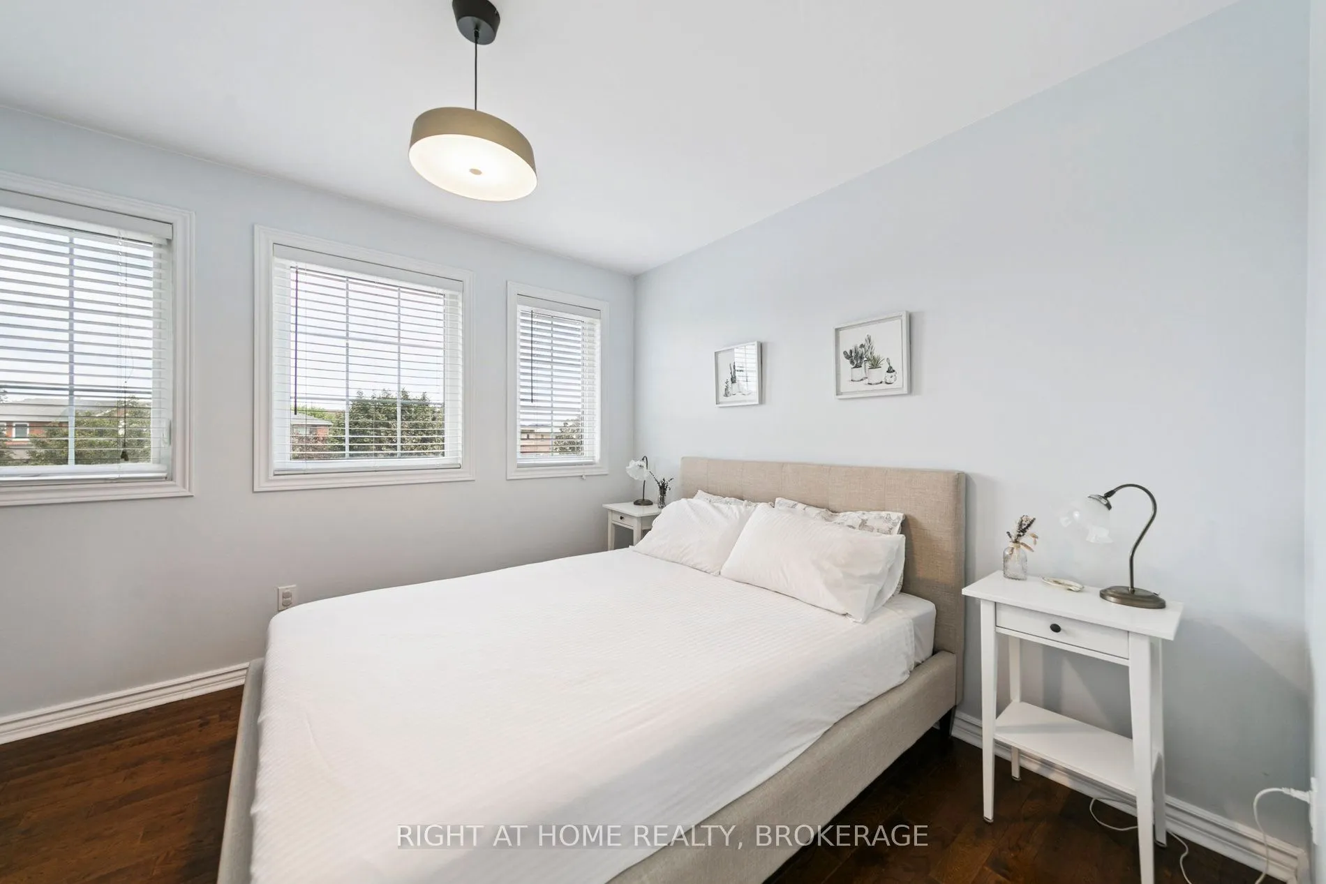 550 Eliza Crescent