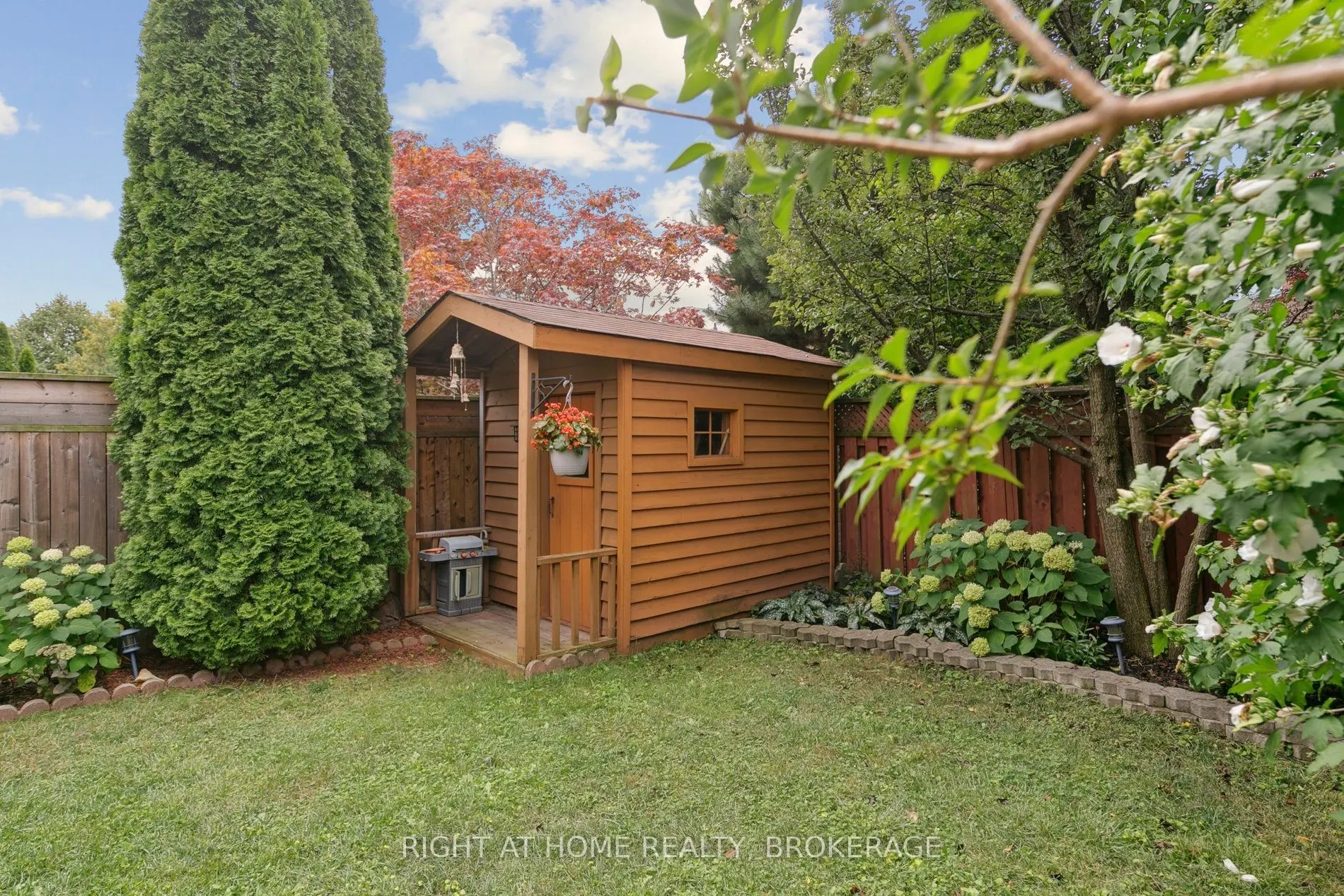 550 Eliza Crescent